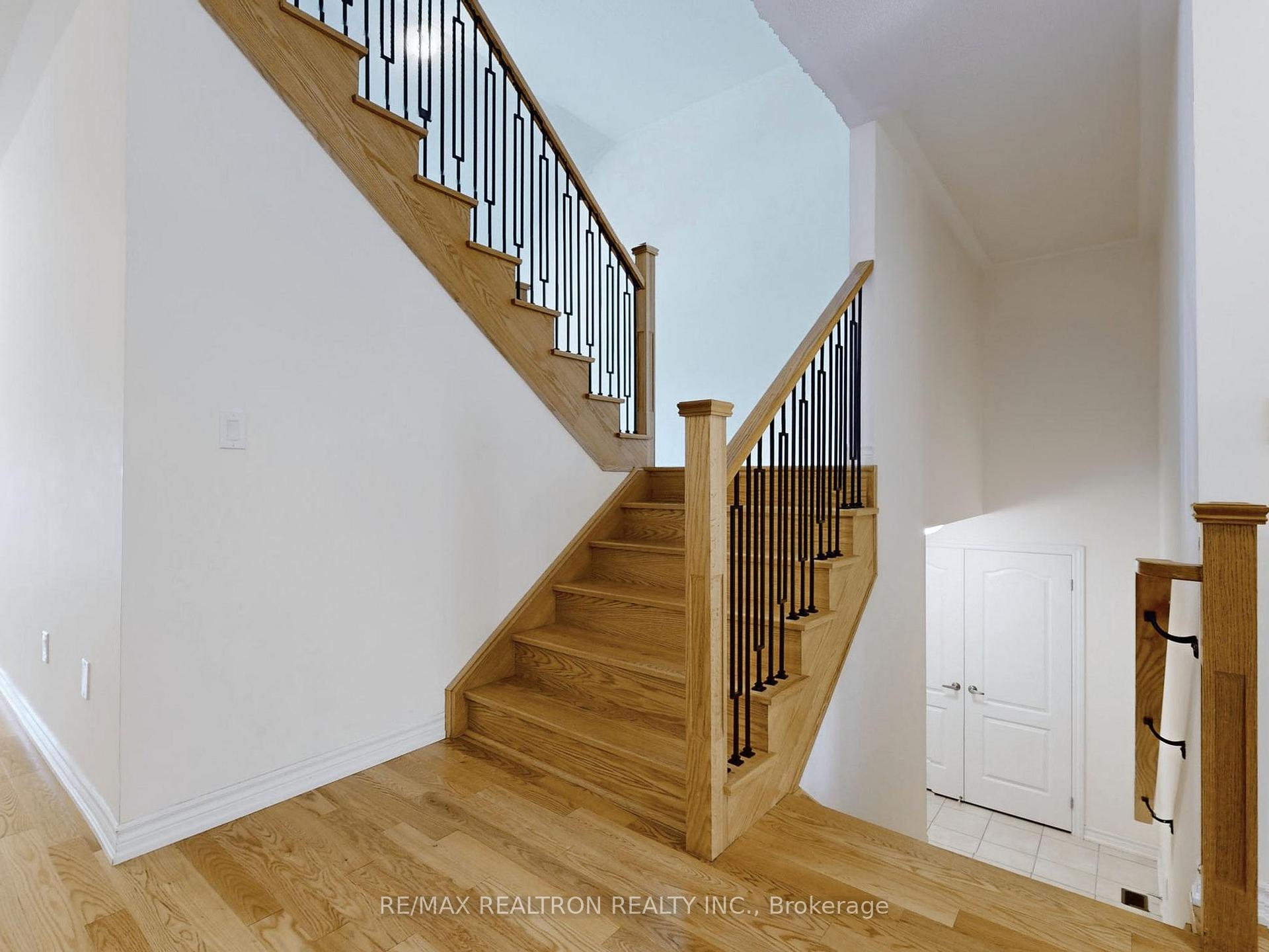 Photo 19 of 362 Danny Wheeler Boulevard, Georgina, Keswick North — HOMEH