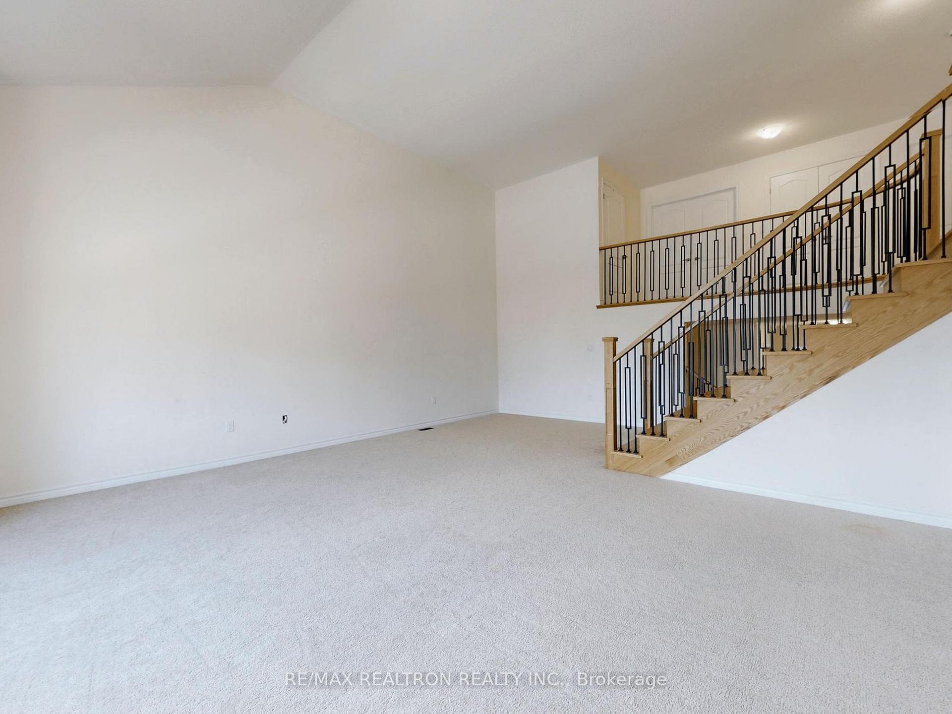 Photo 22 of 362 Danny Wheeler Boulevard, Georgina, Keswick North — HOMEH