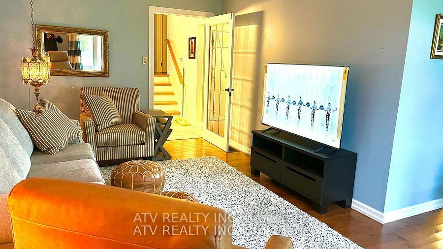 Photo 5 of 696 Balaton Avenue, Pickering, Bay Ridges — HOMEH