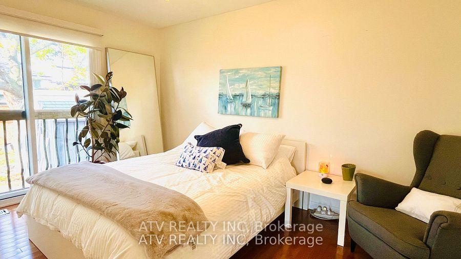 Photo 8 of 696 Balaton Avenue, Pickering, Bay Ridges — HOMEH