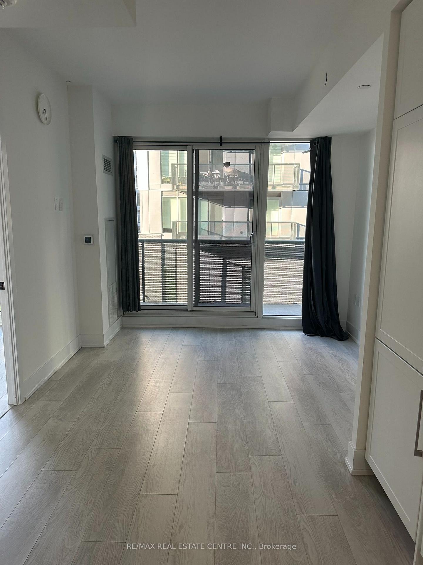 Photo 2 of Unit 409, 2450 Old Bronte Road, Oakville, Westmount — HOMEH