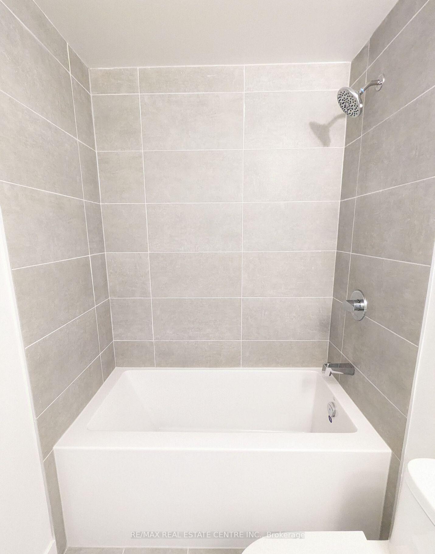 Photo 5 of Unit 409, 2450 Old Bronte Road, Oakville, Westmount — HOMEH