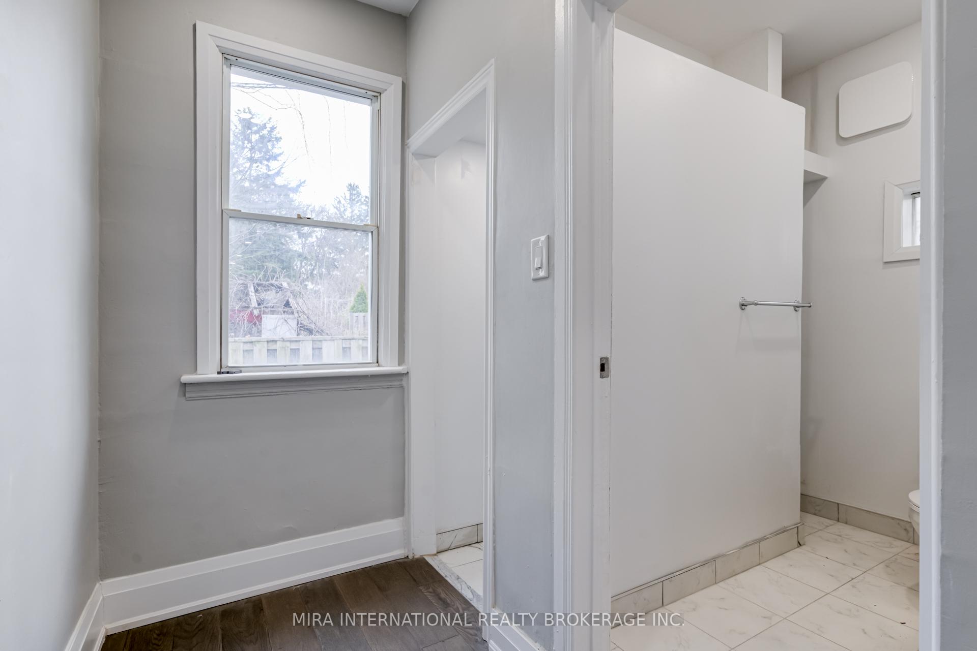 Photo 5 of Unit B, 495 Ferguson Avenue, Hamilton, North End — HOMEH