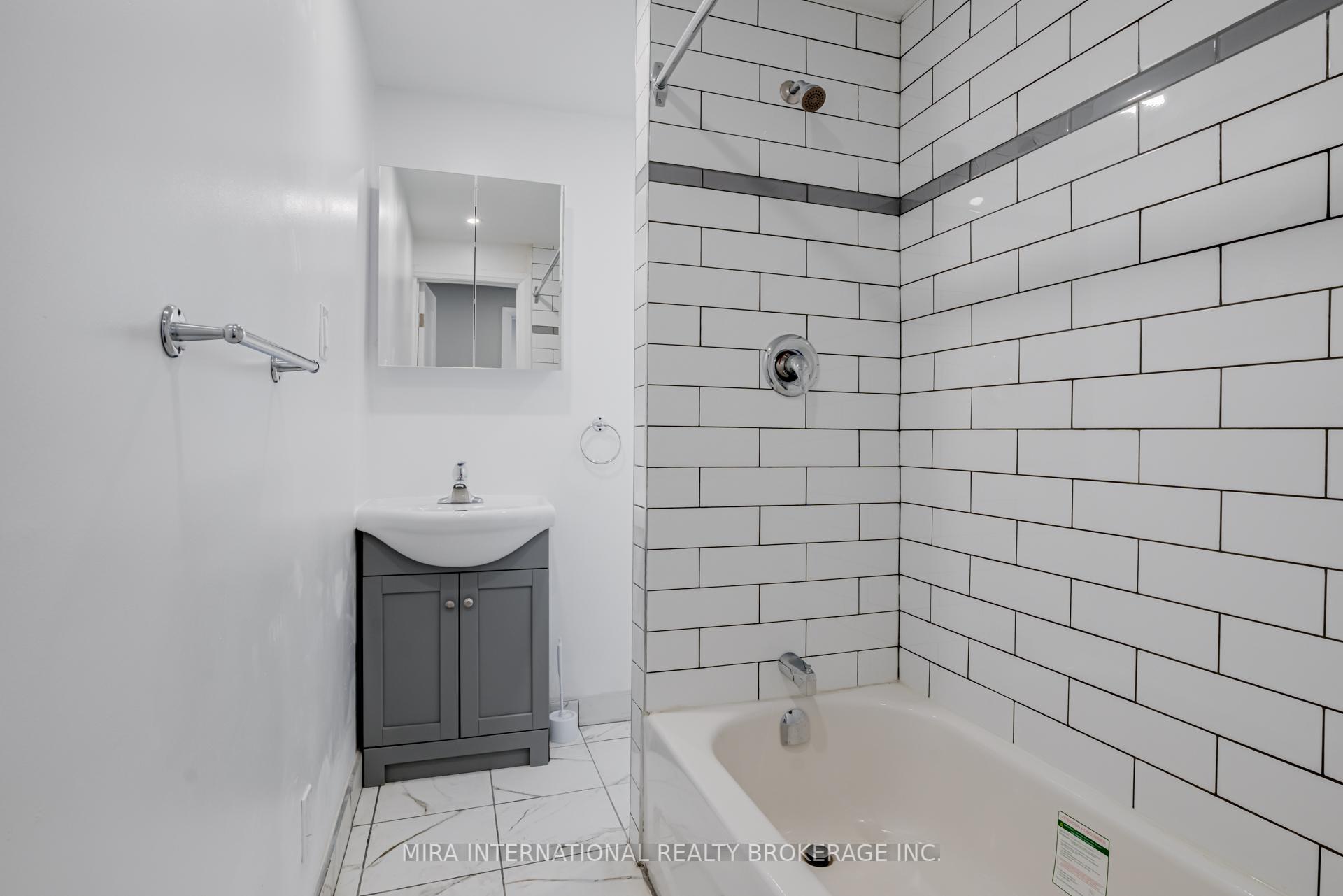 Photo 13 of Unit B, 495 Ferguson Avenue, Hamilton, North End — HOMEH