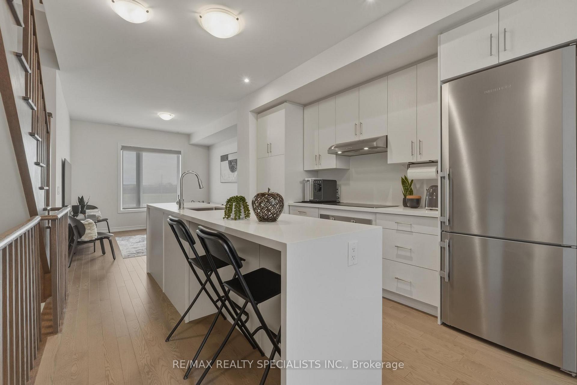 Photo 8 of Unit 27, 348 Wheat Boom Drive, Oakville, Joshua Meadows — HOMEH