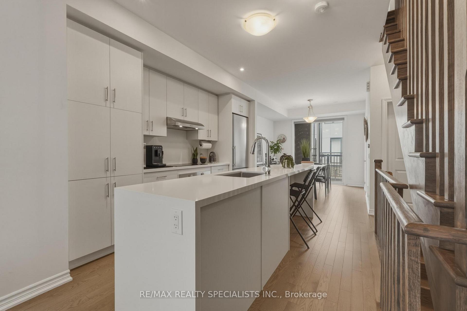 Photo 9 of Unit 27, 348 Wheat Boom Drive, Oakville, Joshua Meadows — HOMEH