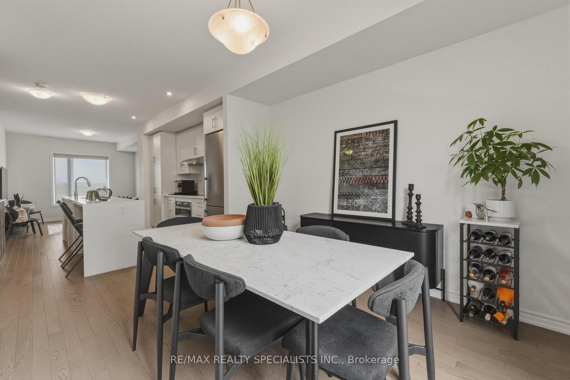 Photo 14 of Unit 27, 348 Wheat Boom Drive, Oakville, Joshua Meadows — HOMEH