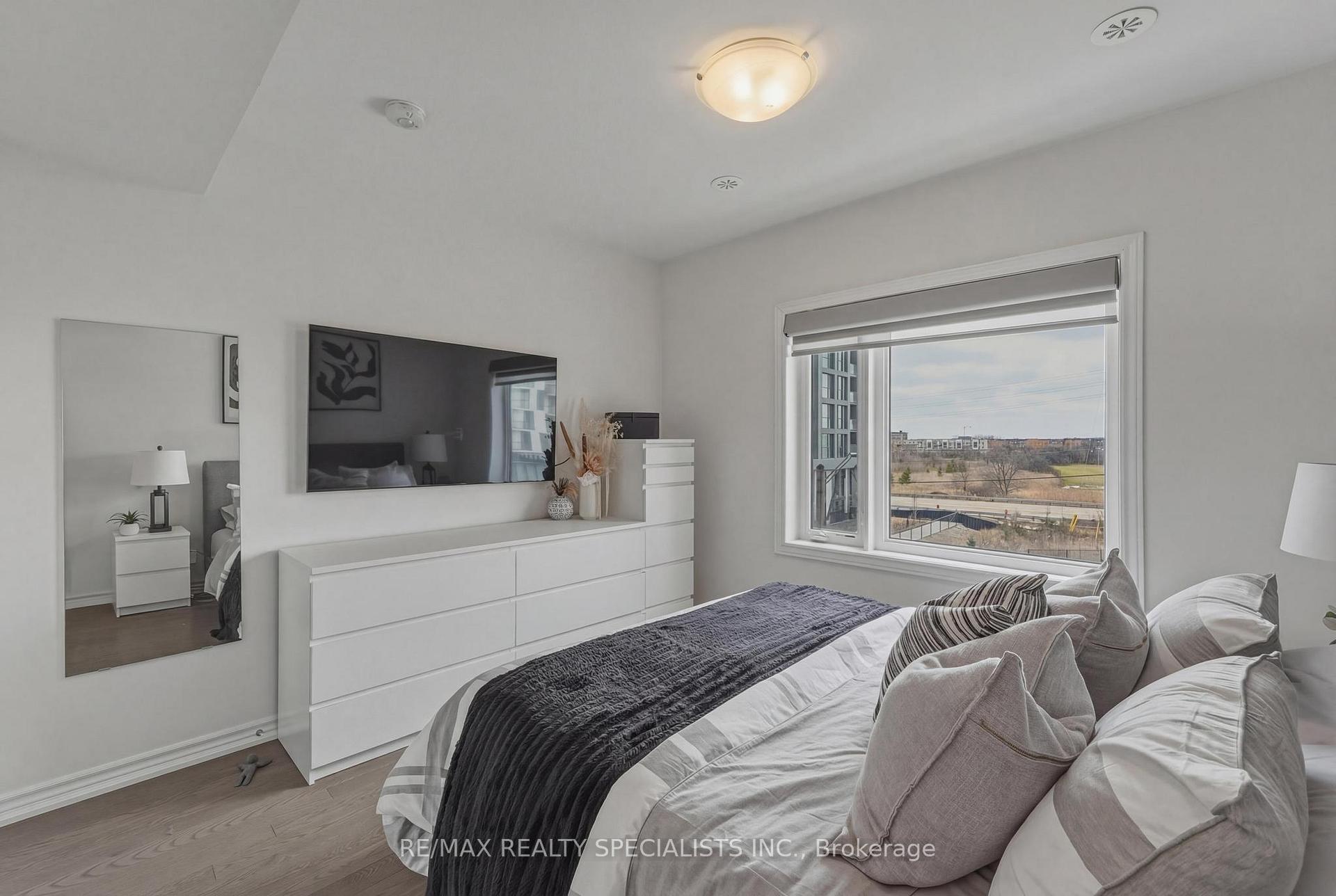 Photo 16 of Unit 27, 348 Wheat Boom Drive, Oakville, Joshua Meadows — HOMEH
