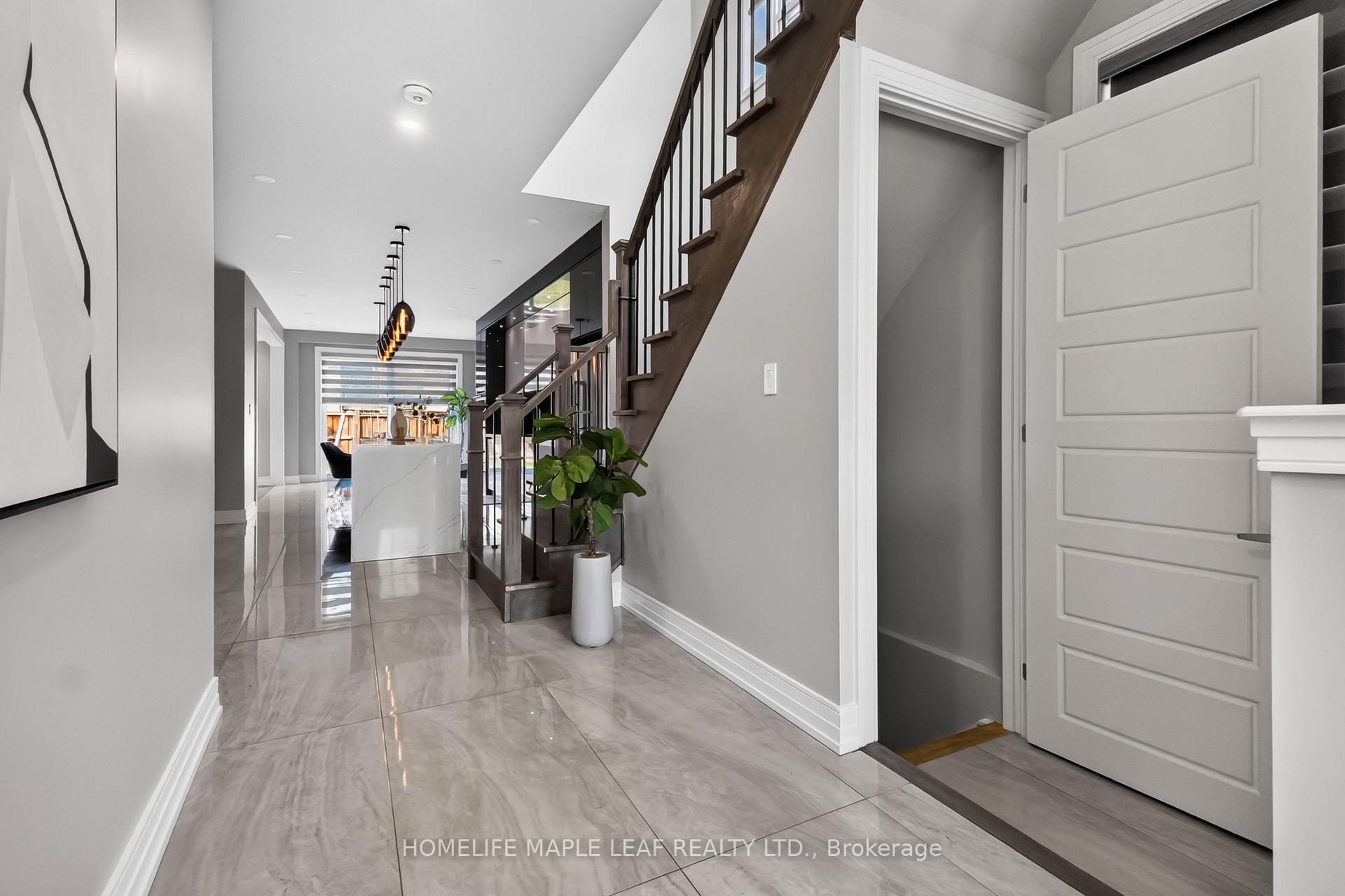 Photo 5 of 20 Wannamaker Crescent, Cambridge, Preston Heights — HOMEH