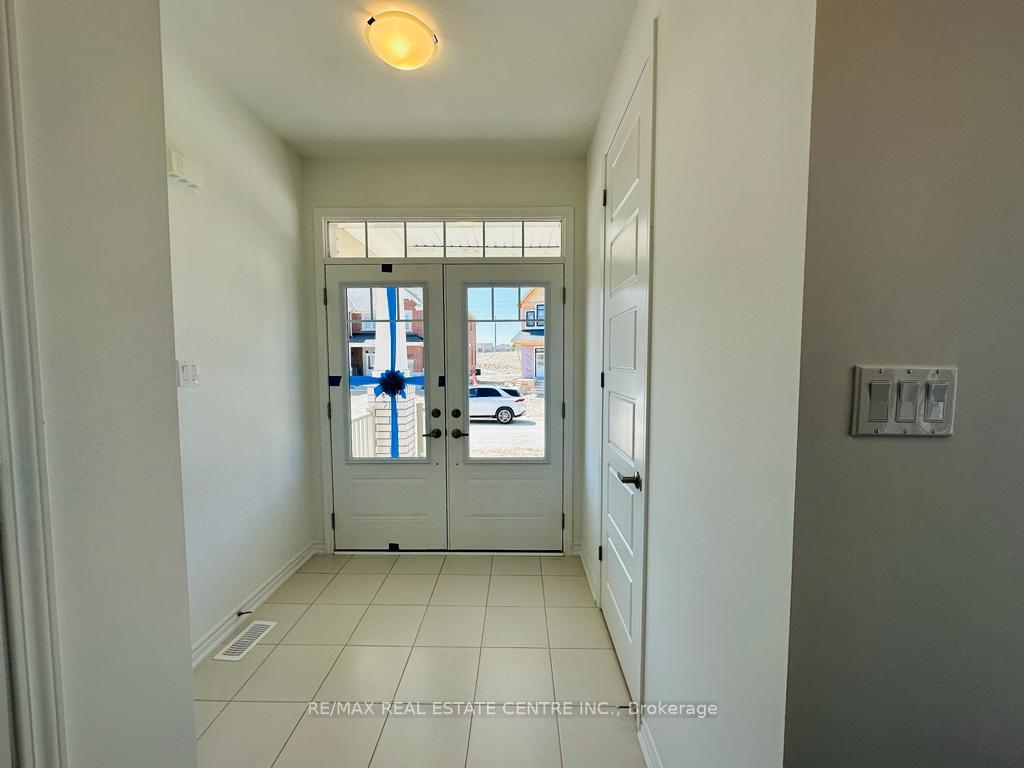 Photo 5 of 219 Histand Trail, Kitchener, Highland West — HOMEH