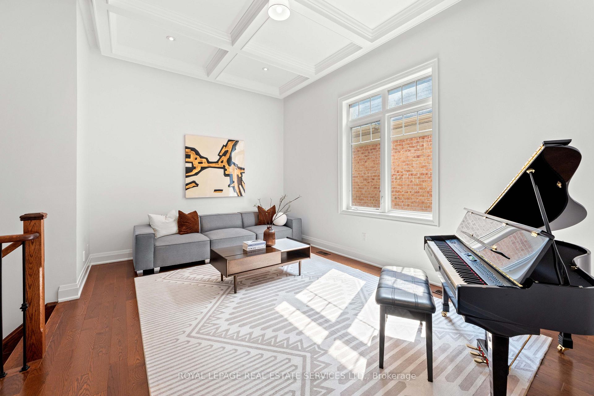 Photo 13 of 118 Coastline Drive, Brampton, Bram West — HOMEH