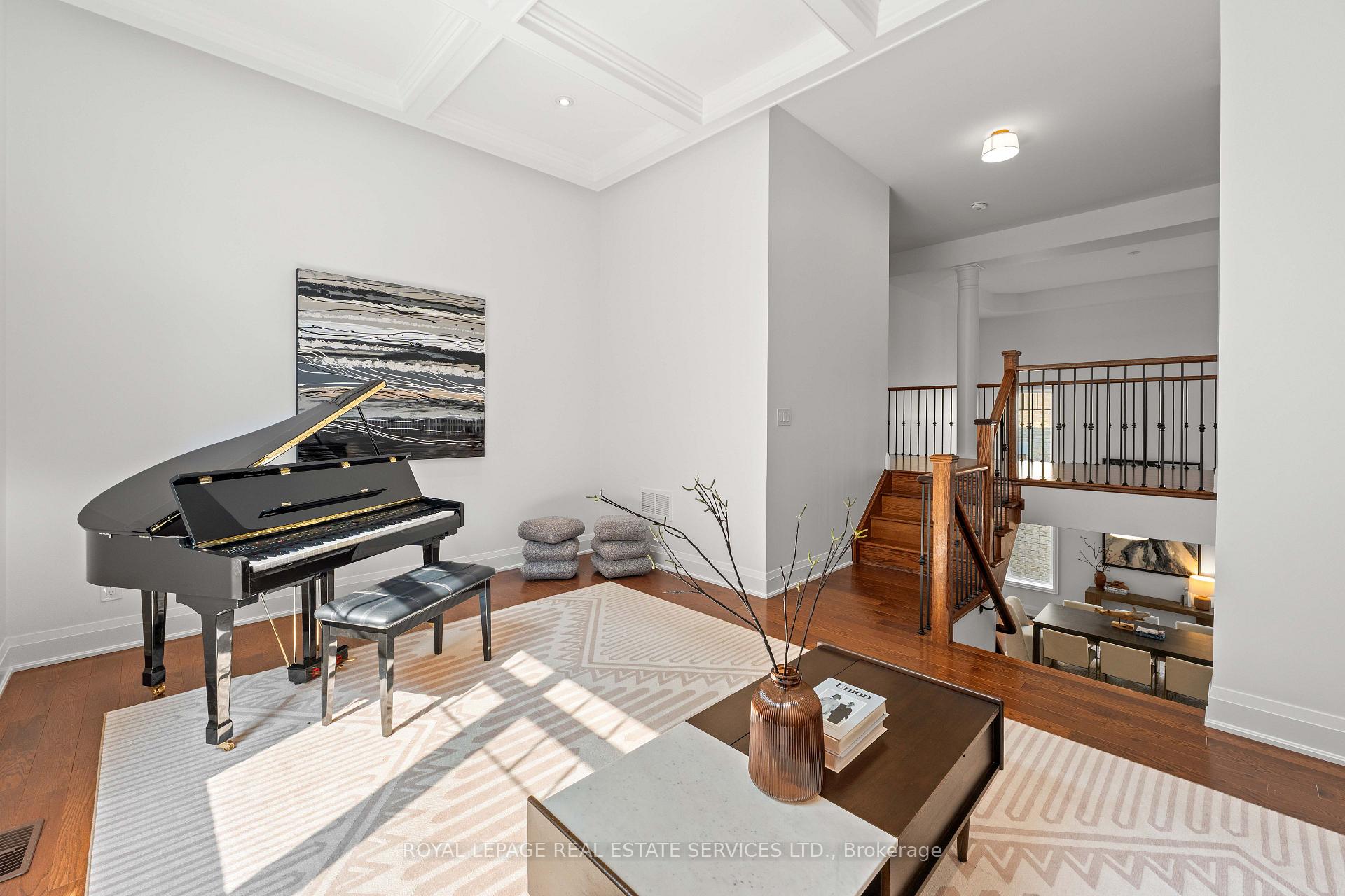Photo 14 of 118 Coastline Drive, Brampton, Bram West — HOMEH