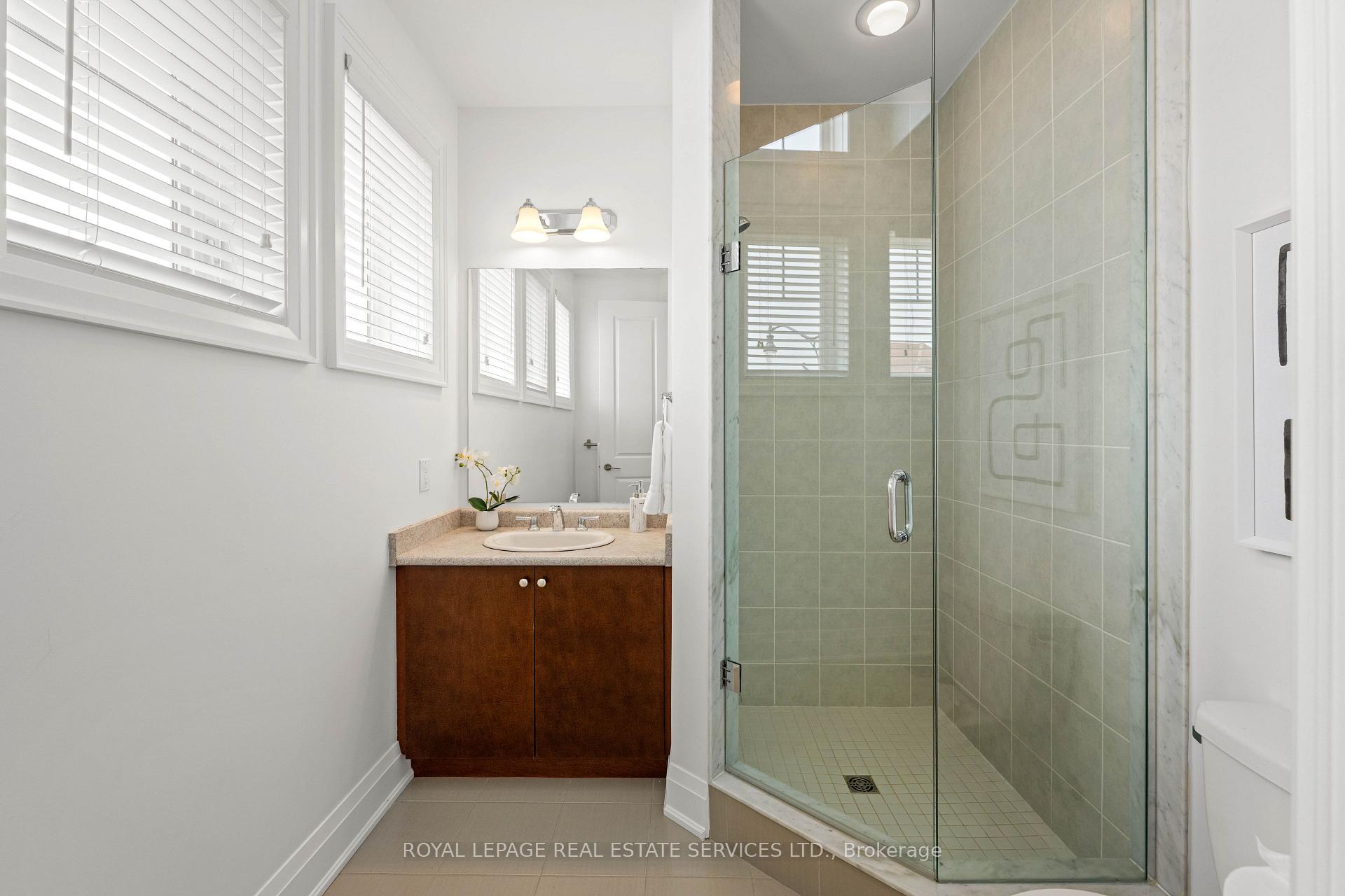 Photo 22 of 118 Coastline Drive, Brampton, Bram West — HOMEH