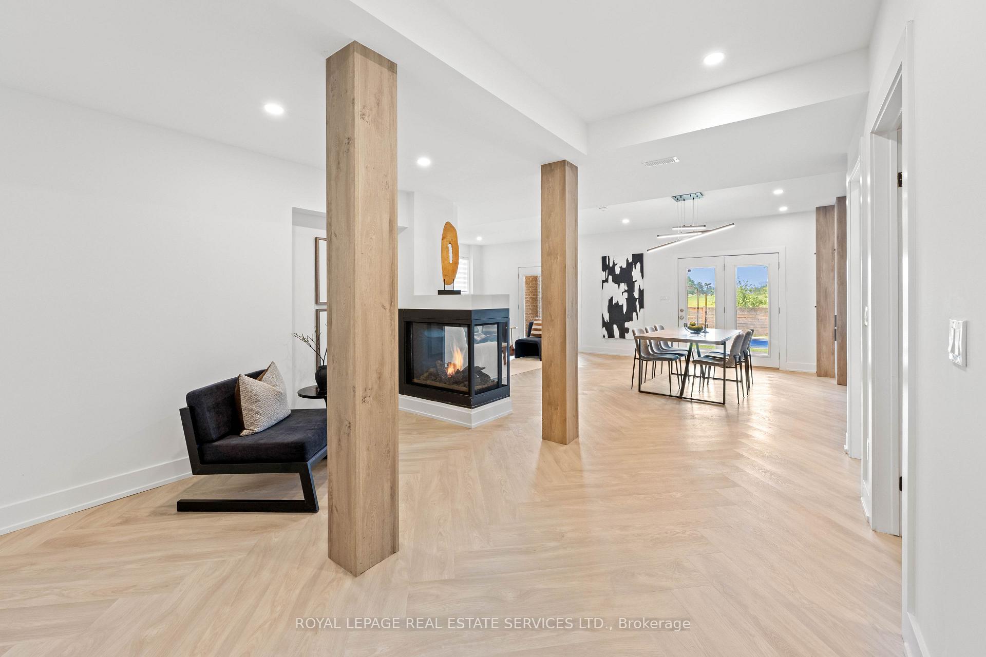 Photo 26 of 118 Coastline Drive, Brampton, Bram West — HOMEH
