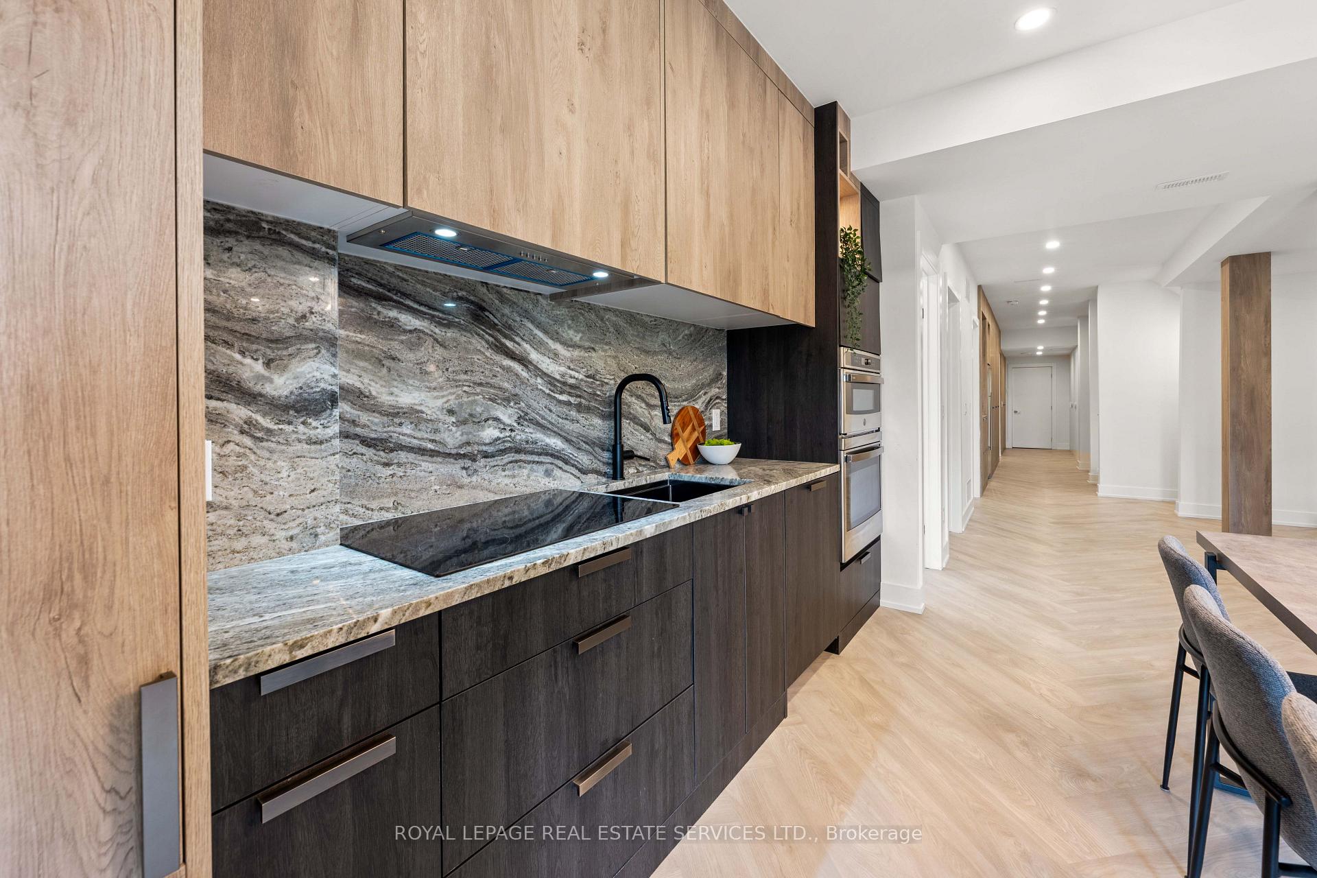 Photo 29 of 118 Coastline Drive, Brampton, Bram West — HOMEH
