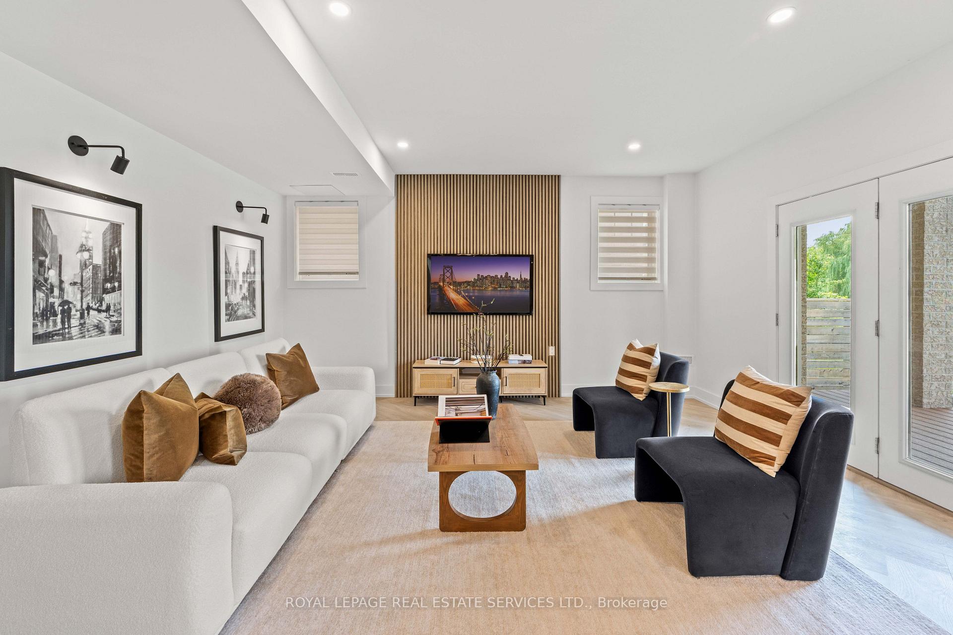 Photo 30 of 118 Coastline Drive, Brampton, Bram West — HOMEH