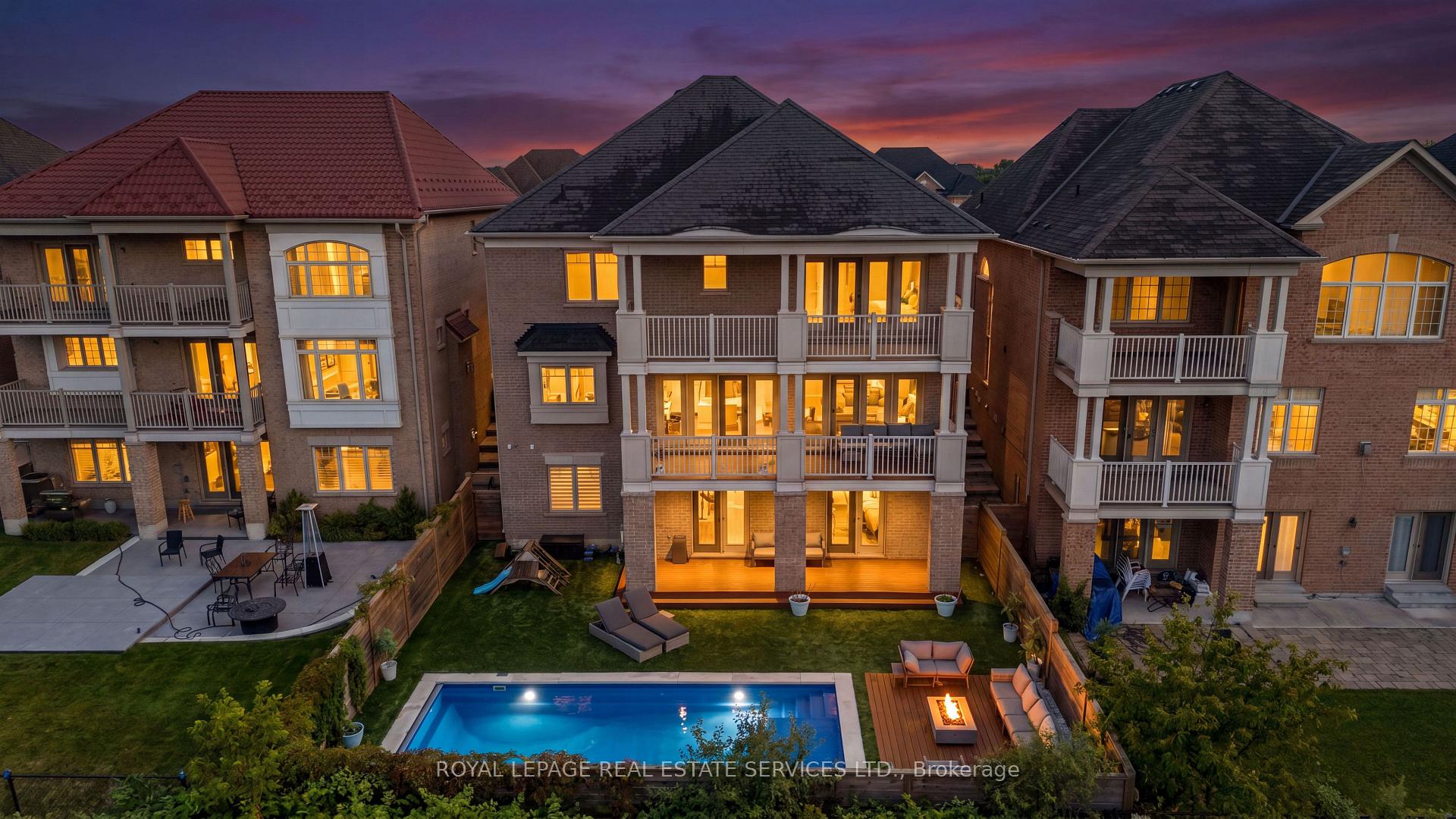 Photo 37 of 118 Coastline Drive, Brampton, Bram West — HOMEH