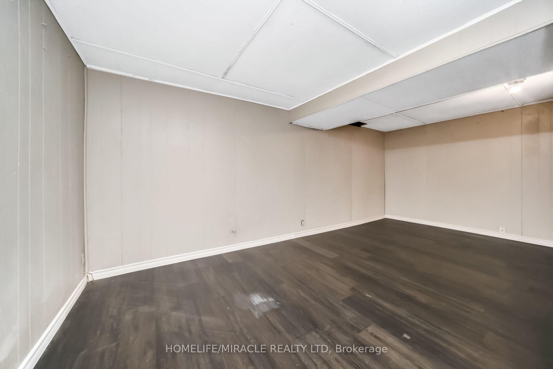 Photo 10 of 53 Burns Drive, Guelph, Riverside Park — HOMEH