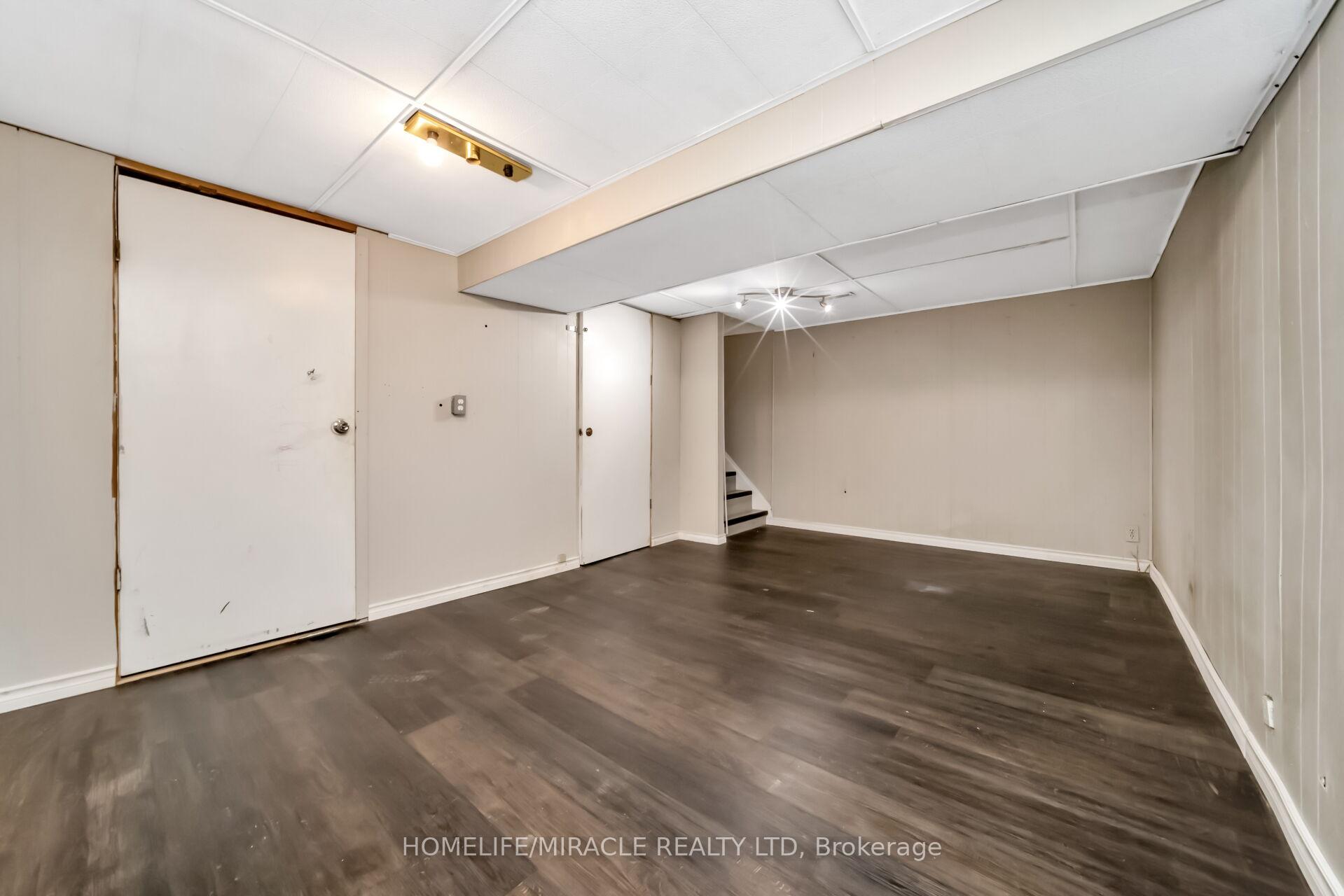 Photo 11 of 53 Burns Drive, Guelph, Riverside Park — HOMEH