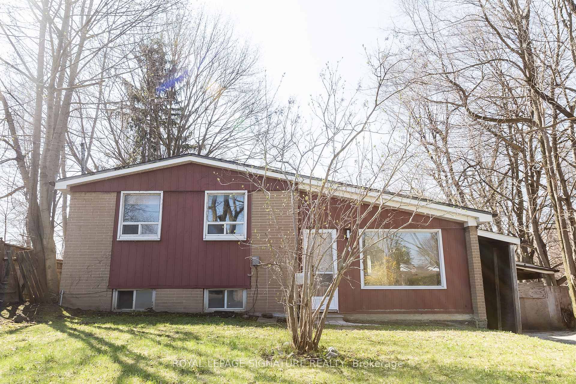 Front of 14 Benadair Court