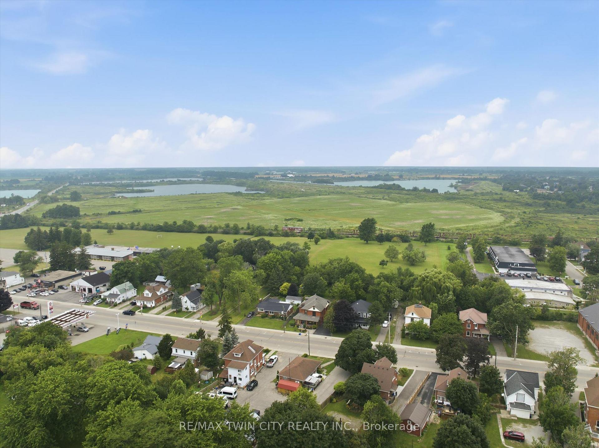Photo 32 of 24 1/2 Parkview Road, Haldimand — HOMEH