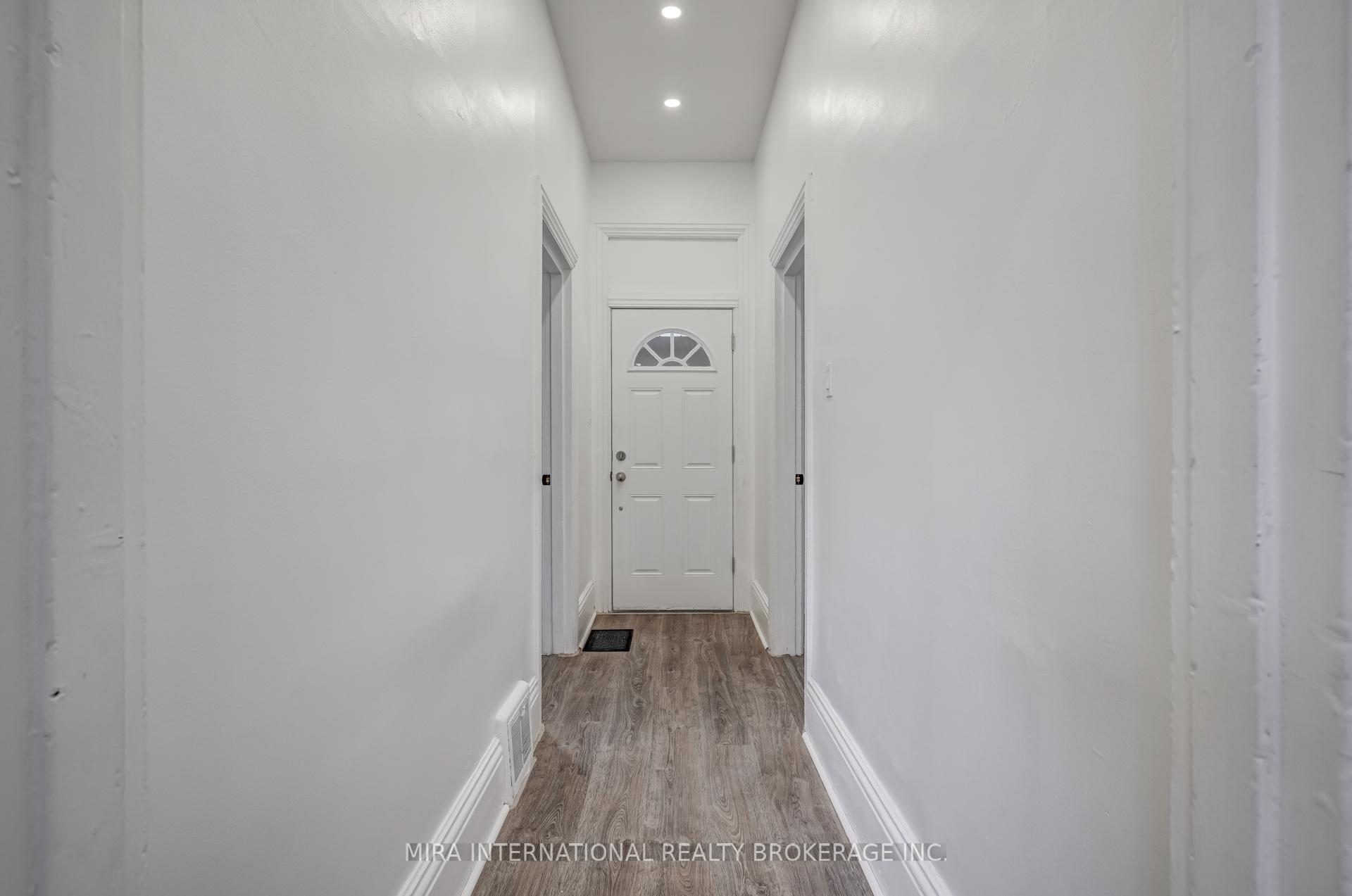 Photo 4 of Unit A, 83 Simcoe Street, Hamilton, North End — HOMEH