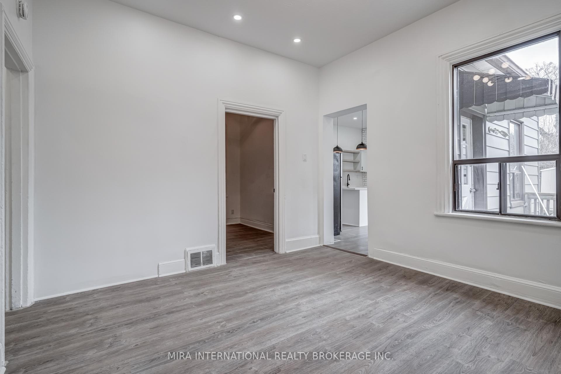 Photo 12 of Unit A, 83 Simcoe Street, Hamilton, North End — HOMEH