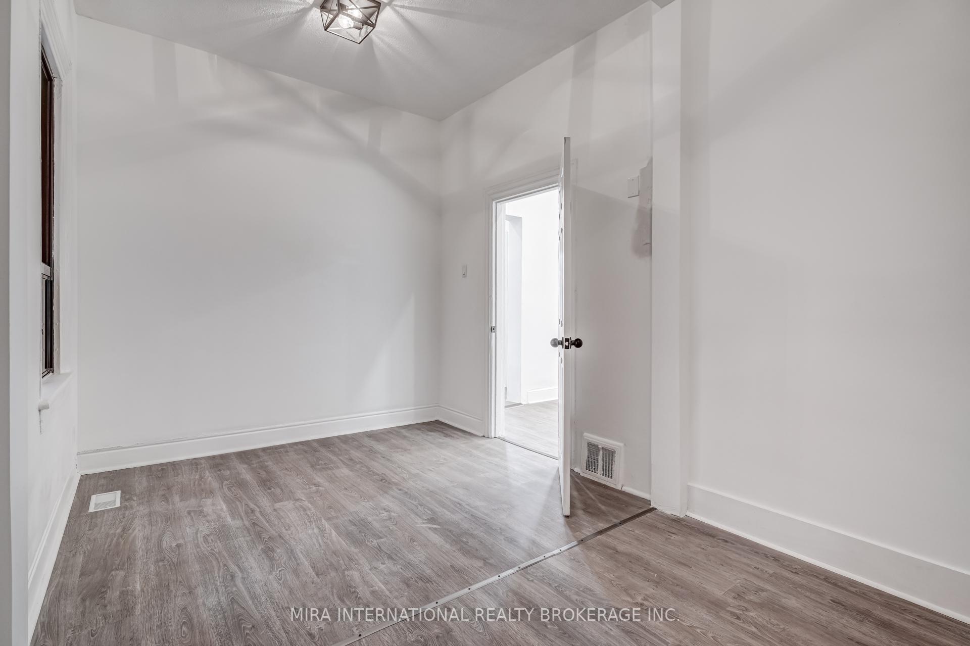 Photo 15 of Unit A, 83 Simcoe Street, Hamilton, North End — HOMEH