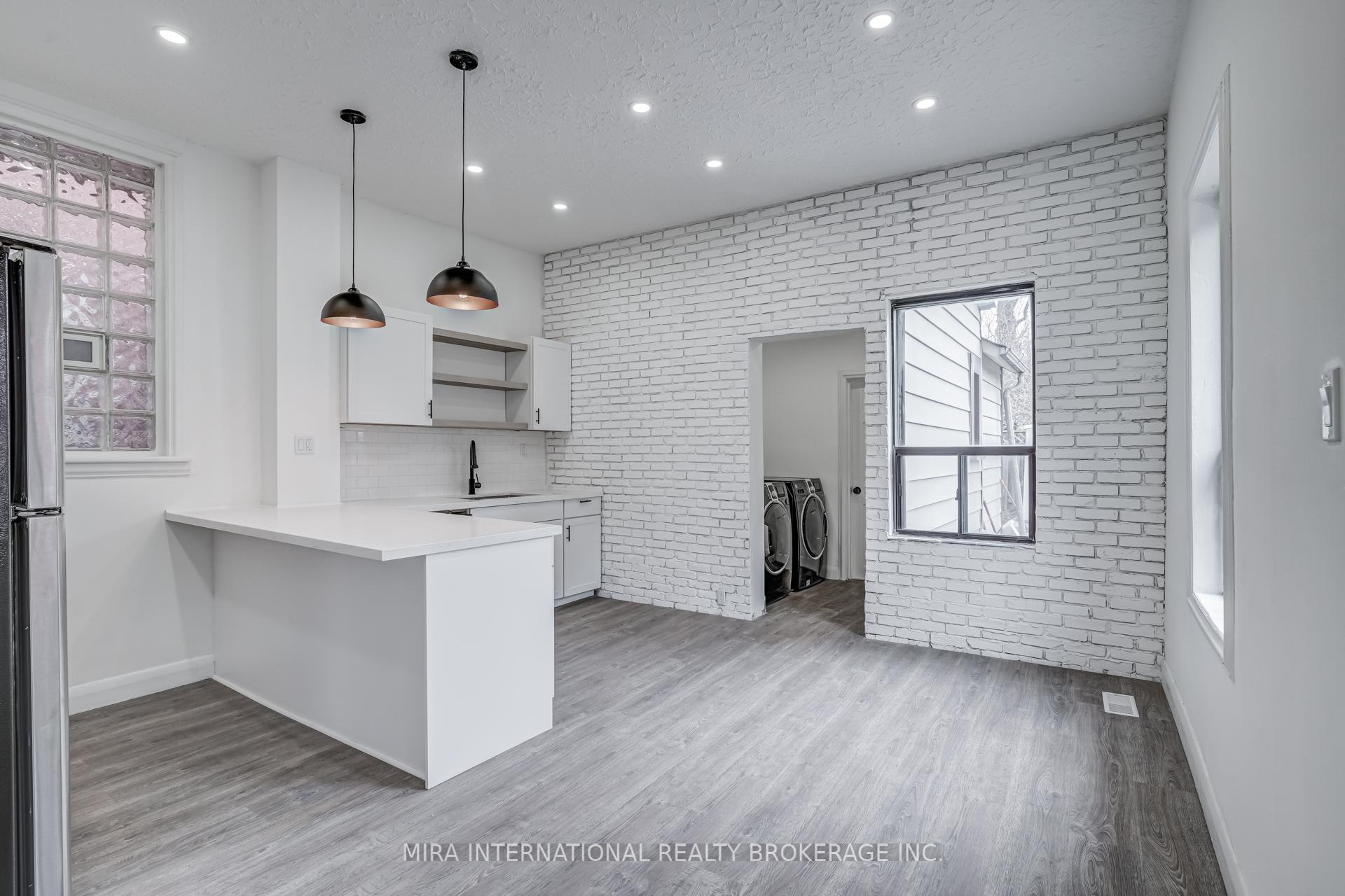 Photo 16 of Unit A, 83 Simcoe Street, Hamilton, North End — HOMEH