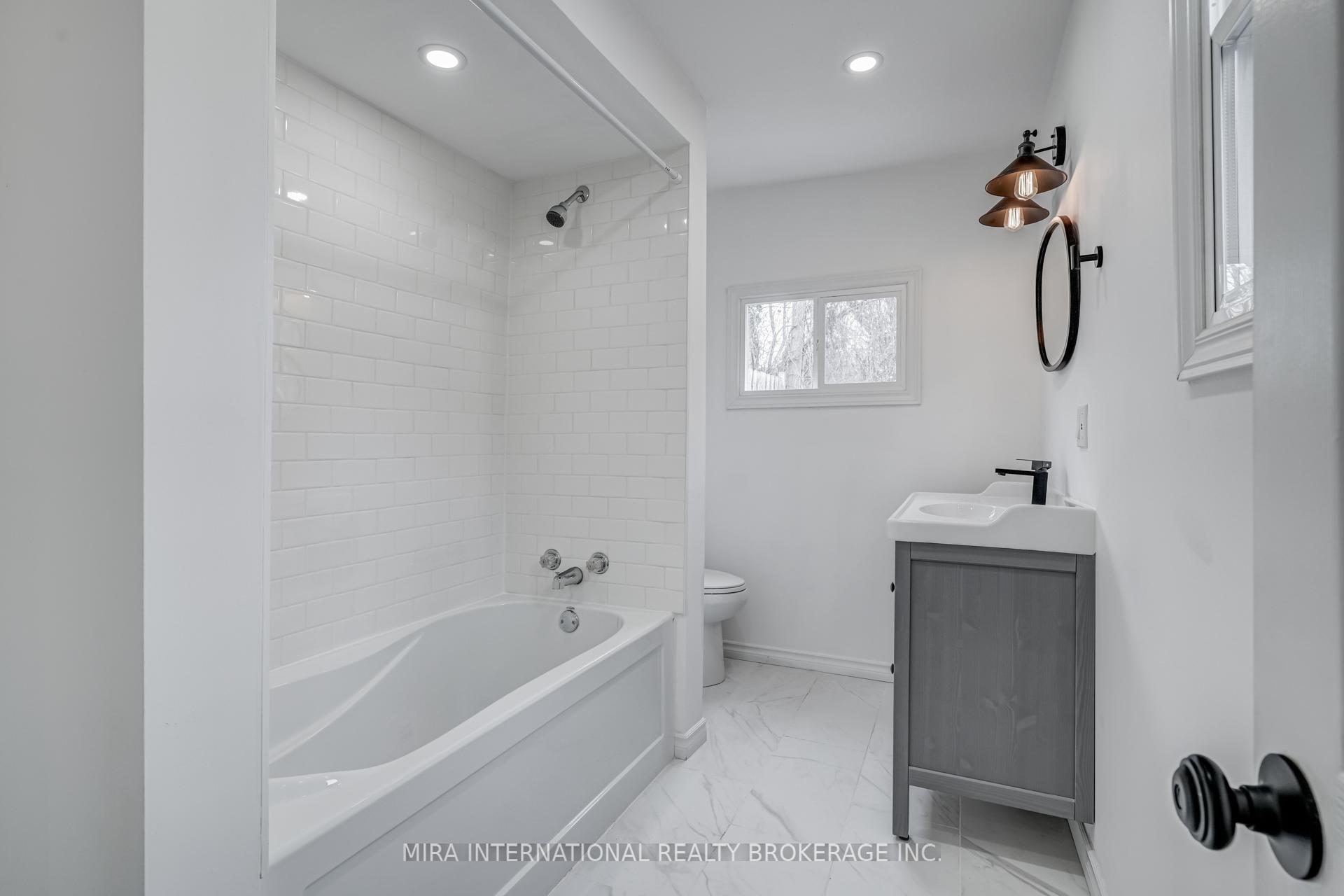 Photo 24 of Unit A, 83 Simcoe Street, Hamilton, North End — HOMEH