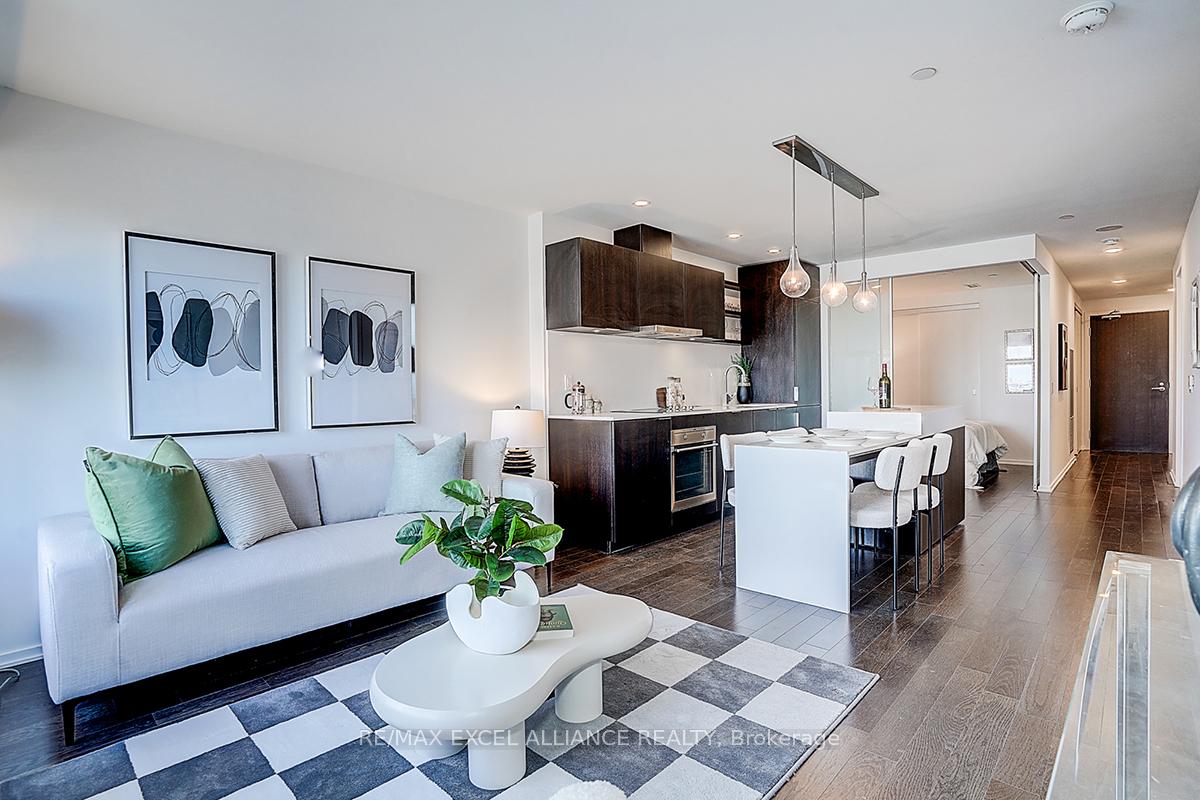 Front of Unit 1005, 12 Bonnycastle Street