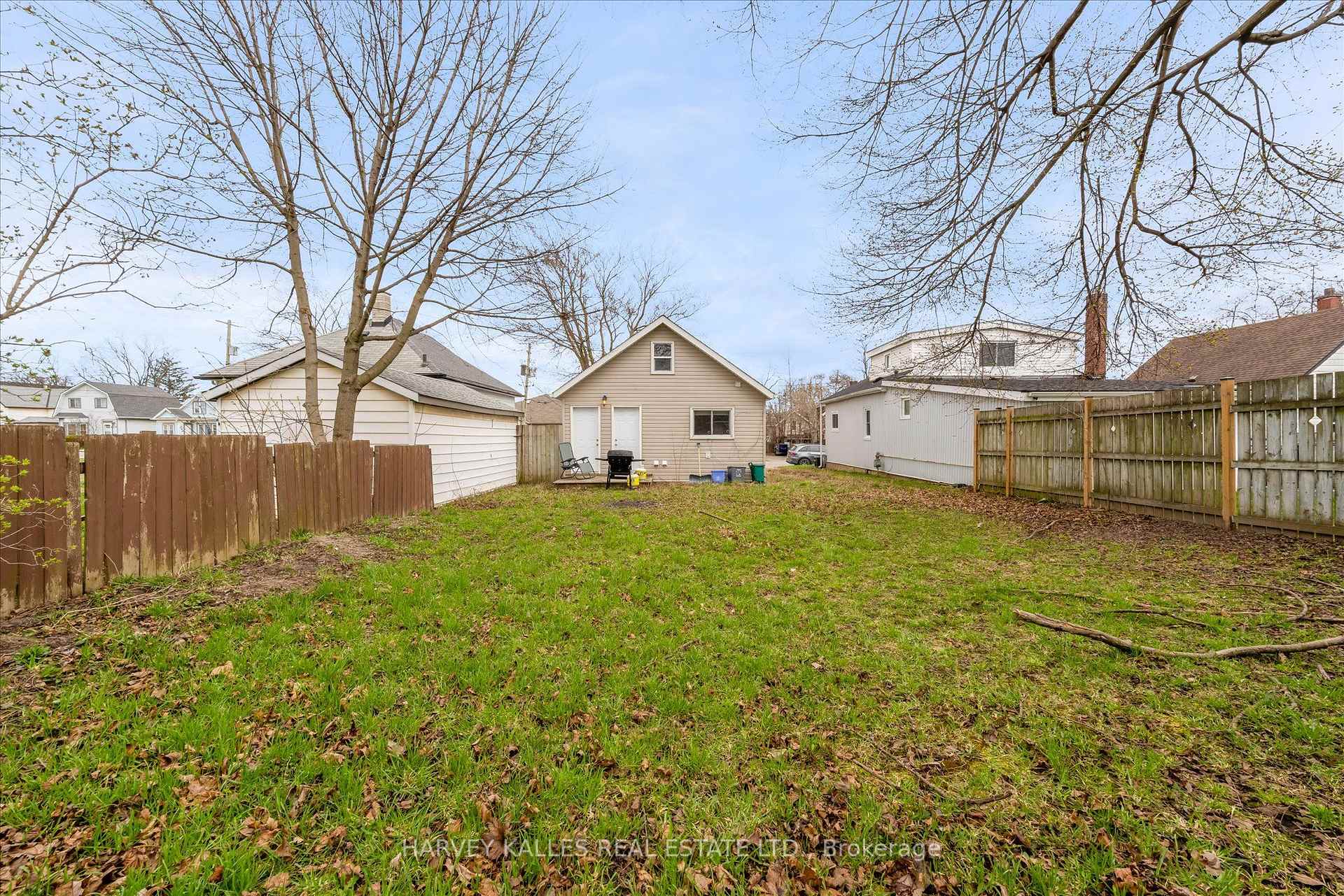 Photo 4 of 105 Ormond Street N, Thorold, Thorold Downtown — HOMEH