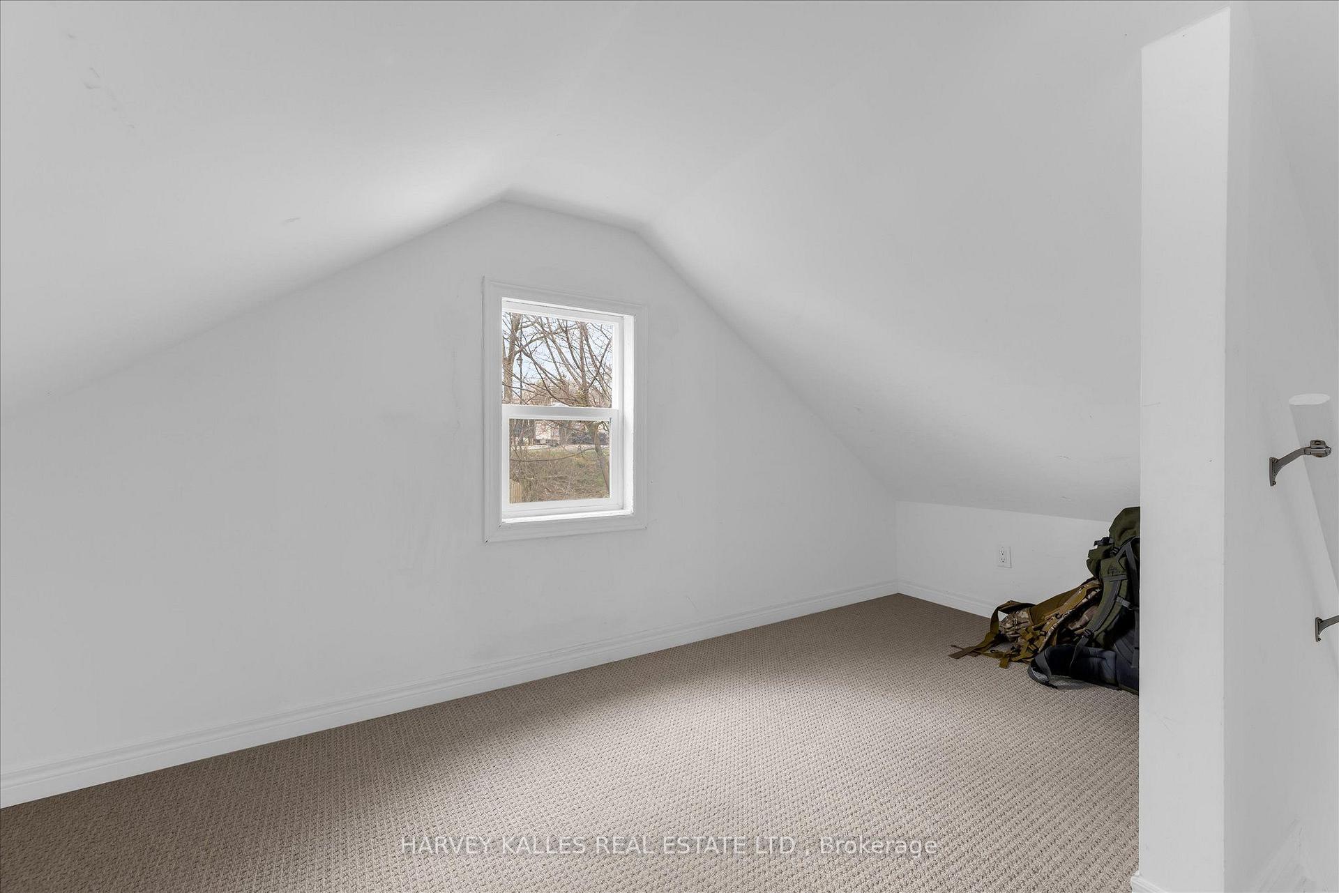 Photo 18 of 105 Ormond Street N, Thorold, Thorold Downtown — HOMEH
