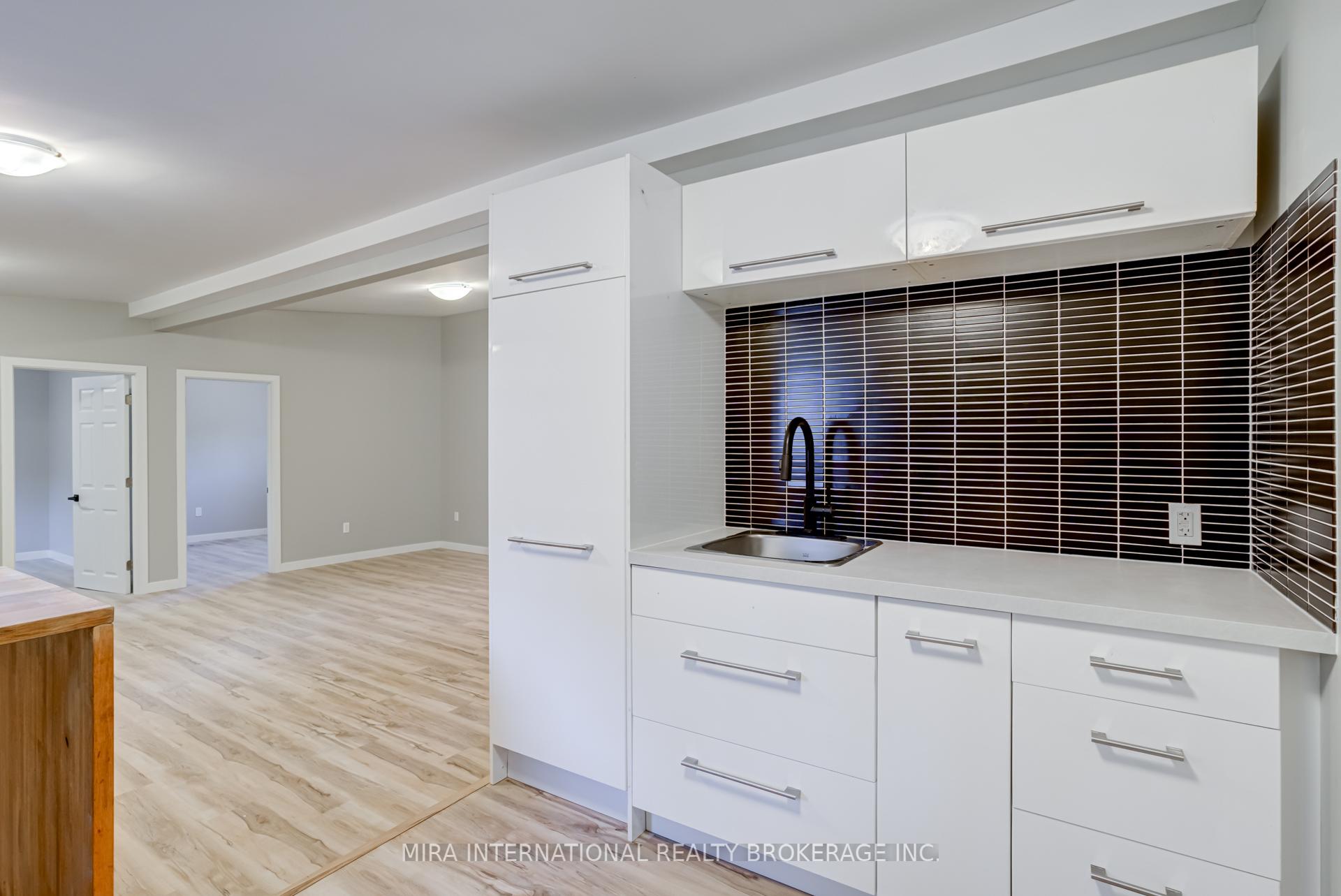 Photo 7 of Unit C, 105 Oak Avenue, Hamilton, Landsdale — HOMEH