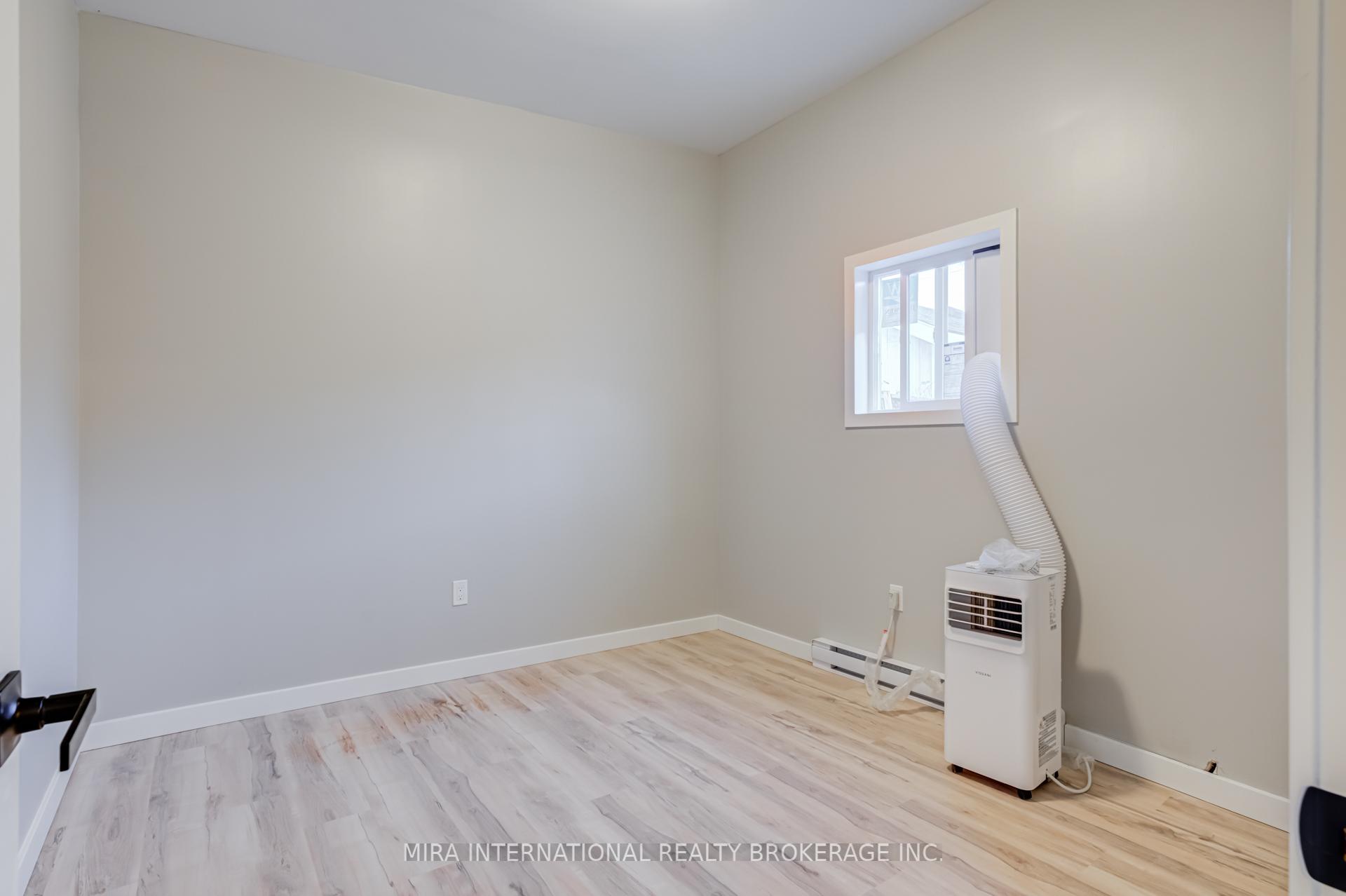 Photo 8 of Unit C, 105 Oak Avenue, Hamilton, Landsdale — HOMEH