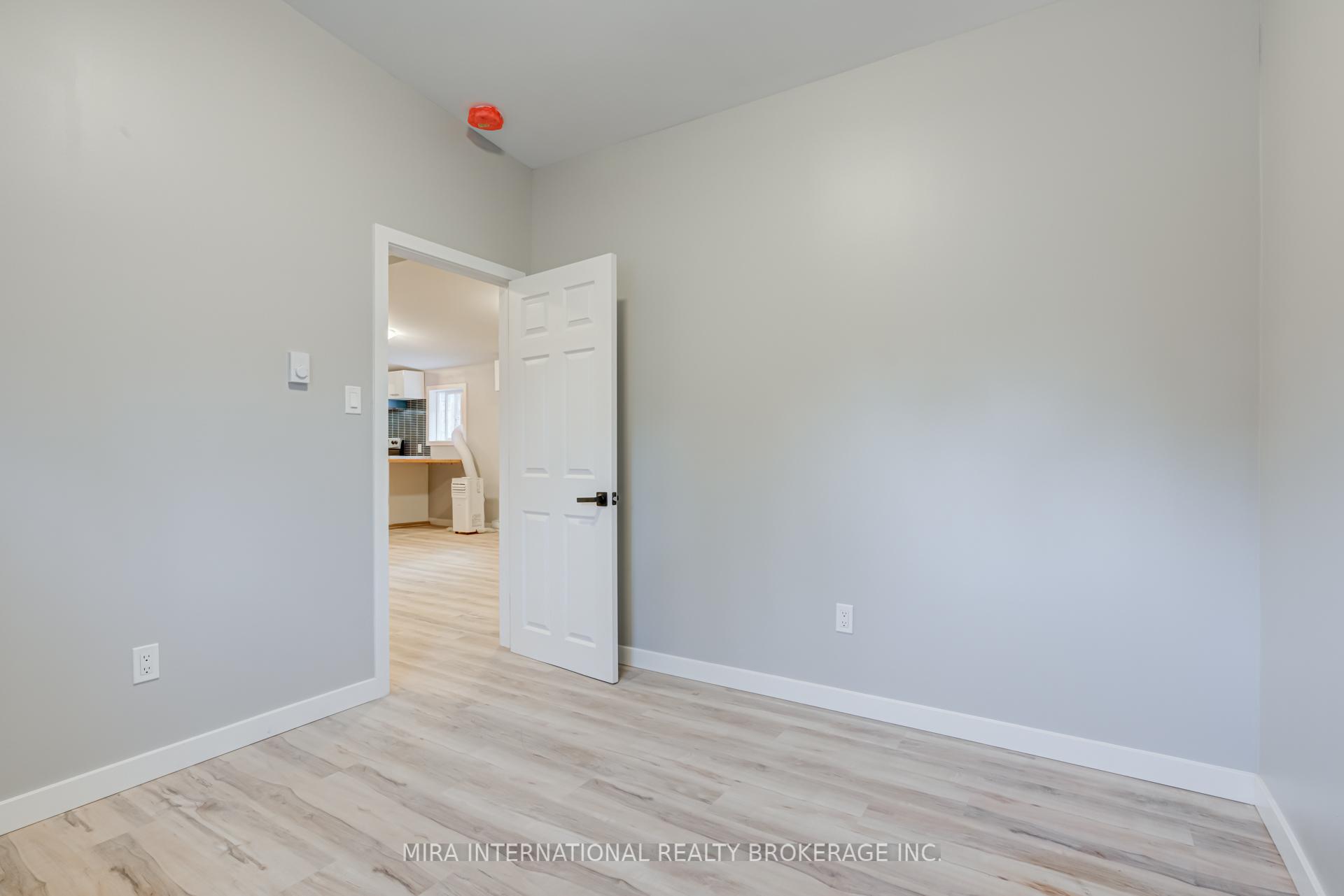 Photo 10 of Unit C, 105 Oak Avenue, Hamilton, Landsdale — HOMEH