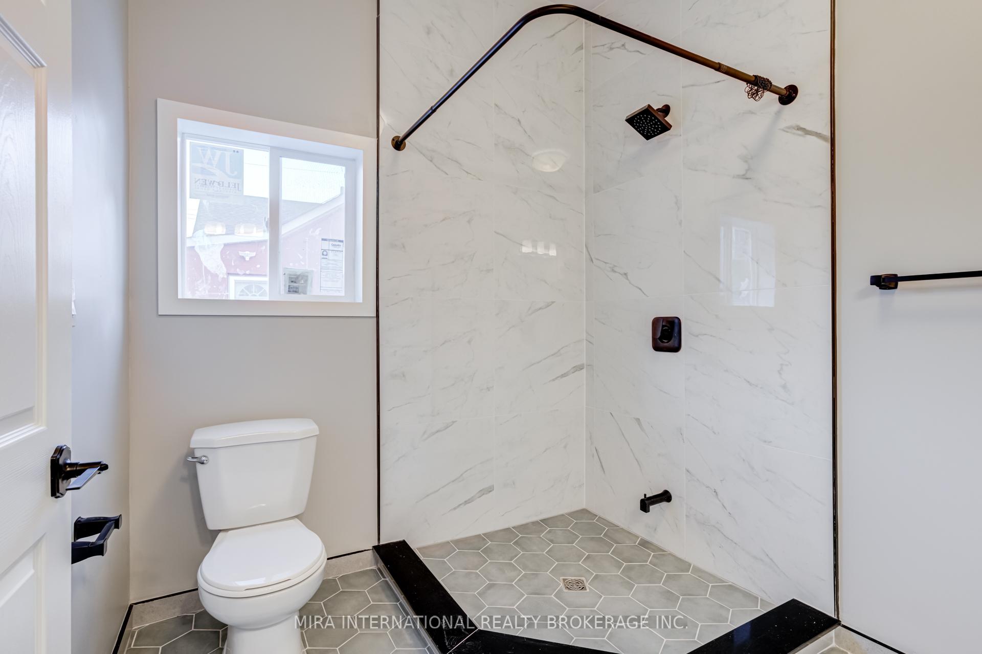Photo 12 of Unit C, 105 Oak Avenue, Hamilton, Landsdale — HOMEH