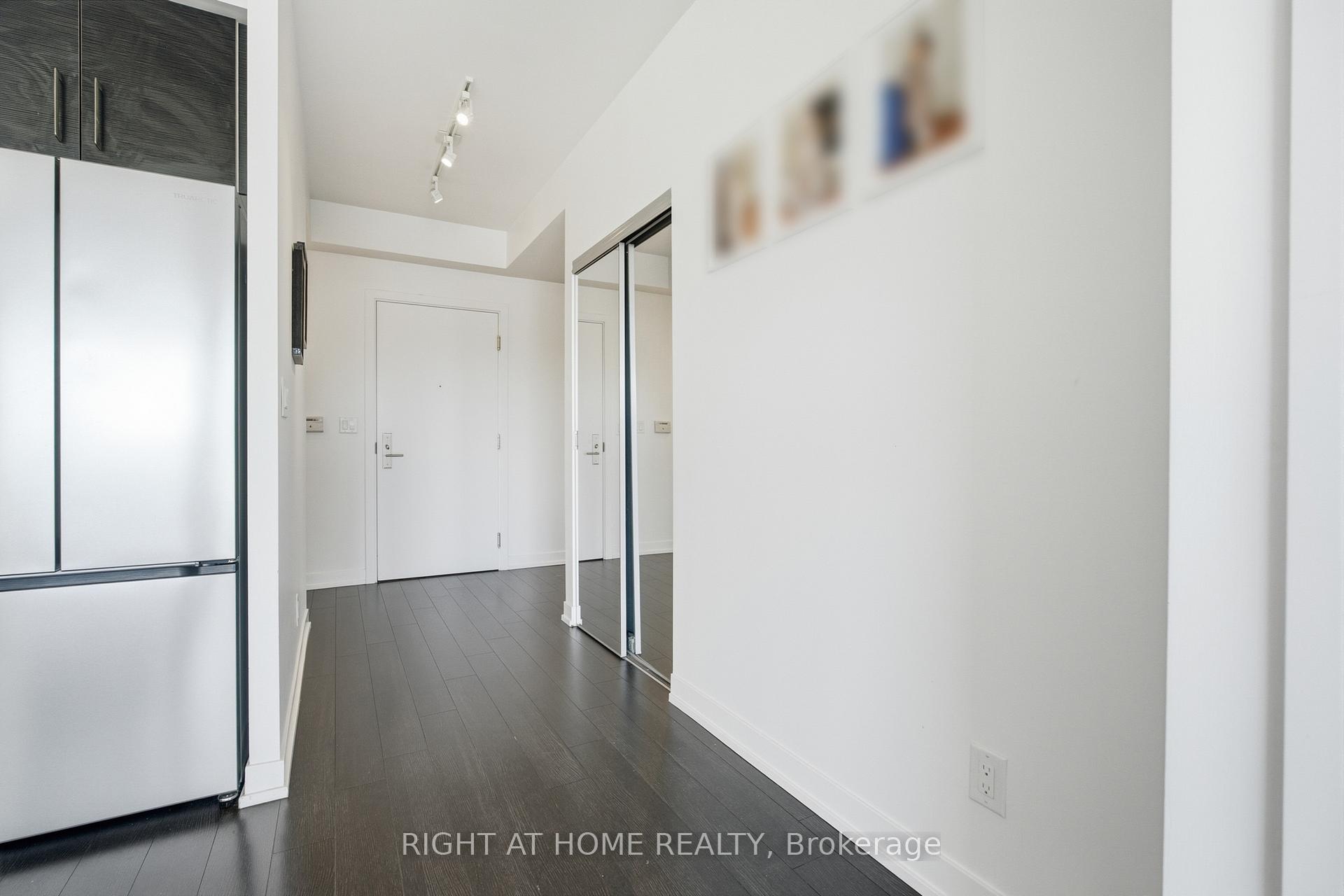 Photo 3 of Unit 411, 5101 Dundas Street W, Etobicoke, Islington-City Centre West — HOMEH