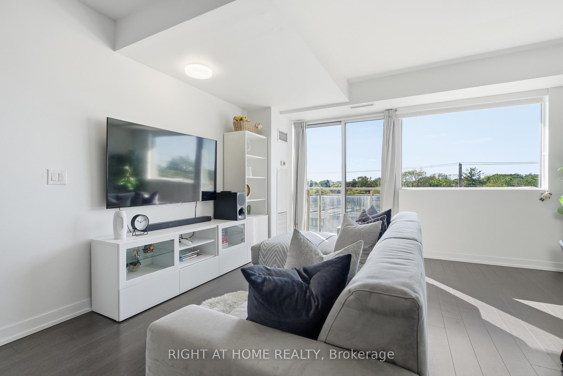 Photo 8 of Unit 411, 5101 Dundas Street W, Etobicoke, Islington-City Centre West — HOMEH