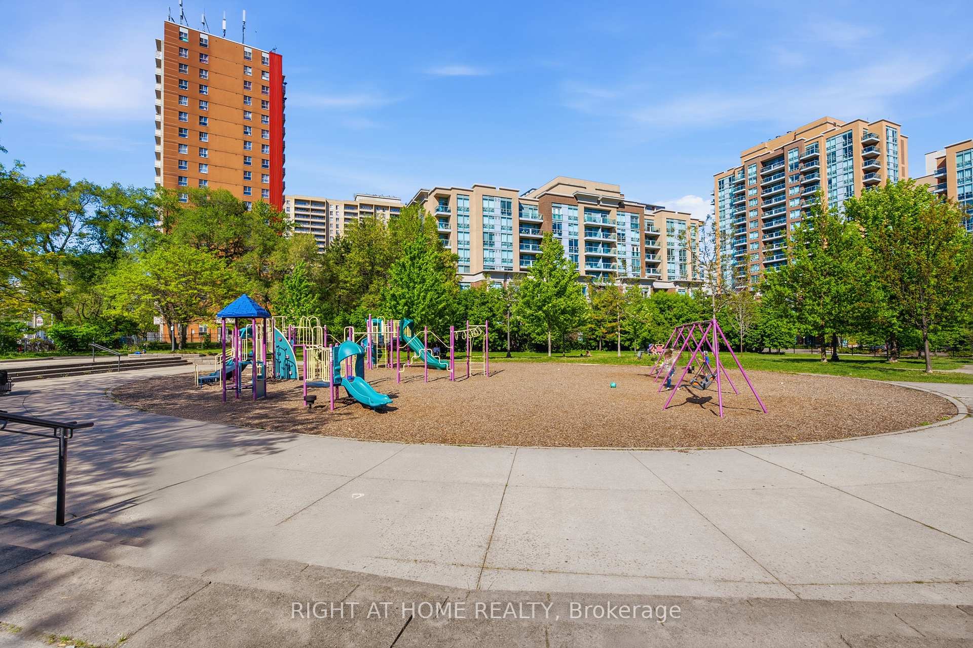Photo 33 of Unit 411, 5101 Dundas Street W, Etobicoke, Islington-City Centre West — HOMEH