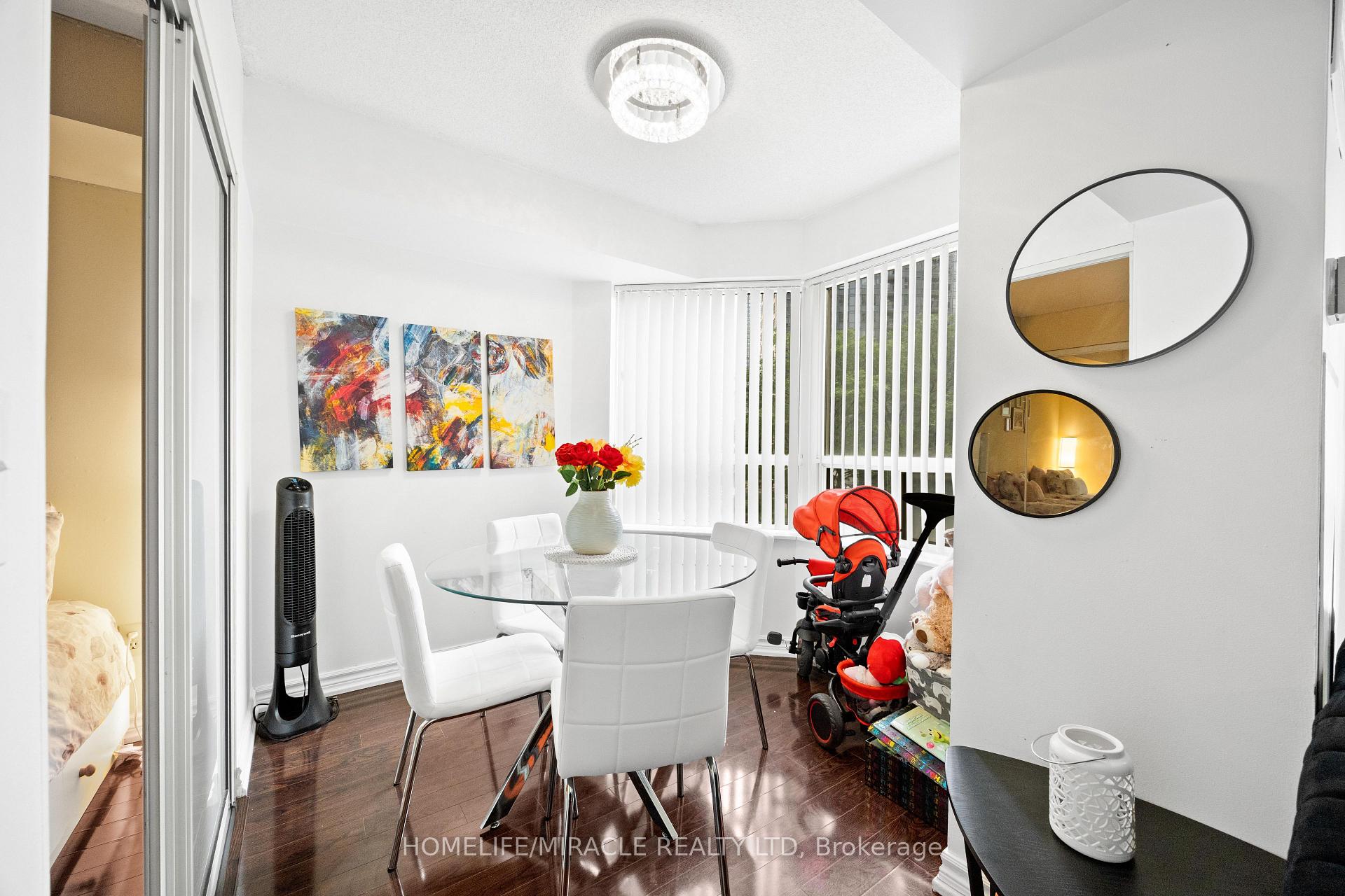 Photo 14 of Unit 406, 325 Webb Drive, Mississauga, City Centre — HOMEH