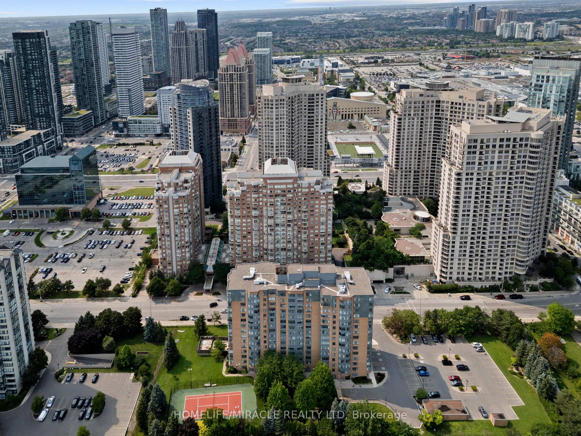 Photo 30 of Unit 406, 325 Webb Drive, Mississauga, City Centre — HOMEH