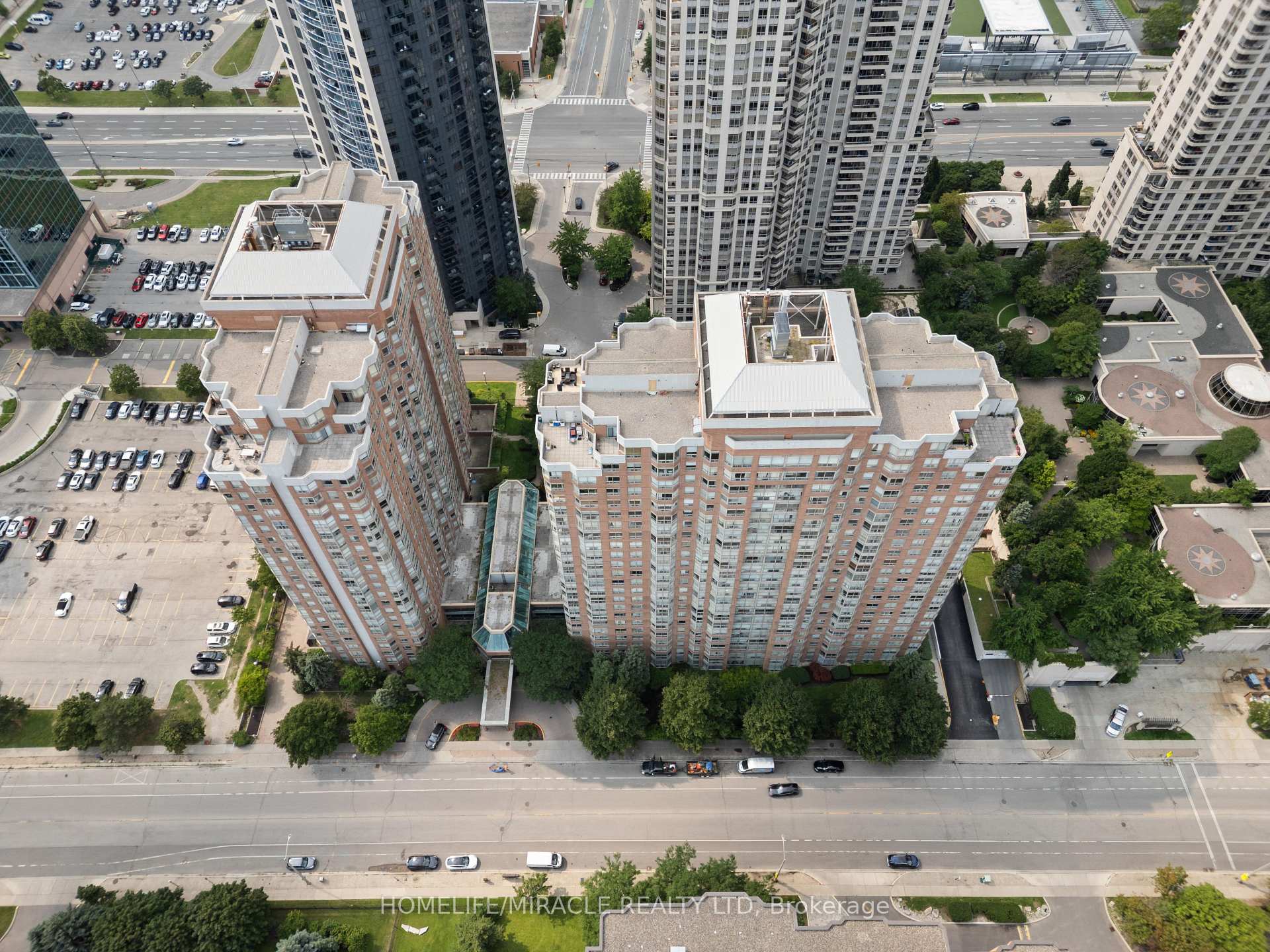 Photo 34 of Unit 406, 325 Webb Drive, Mississauga, City Centre — HOMEH