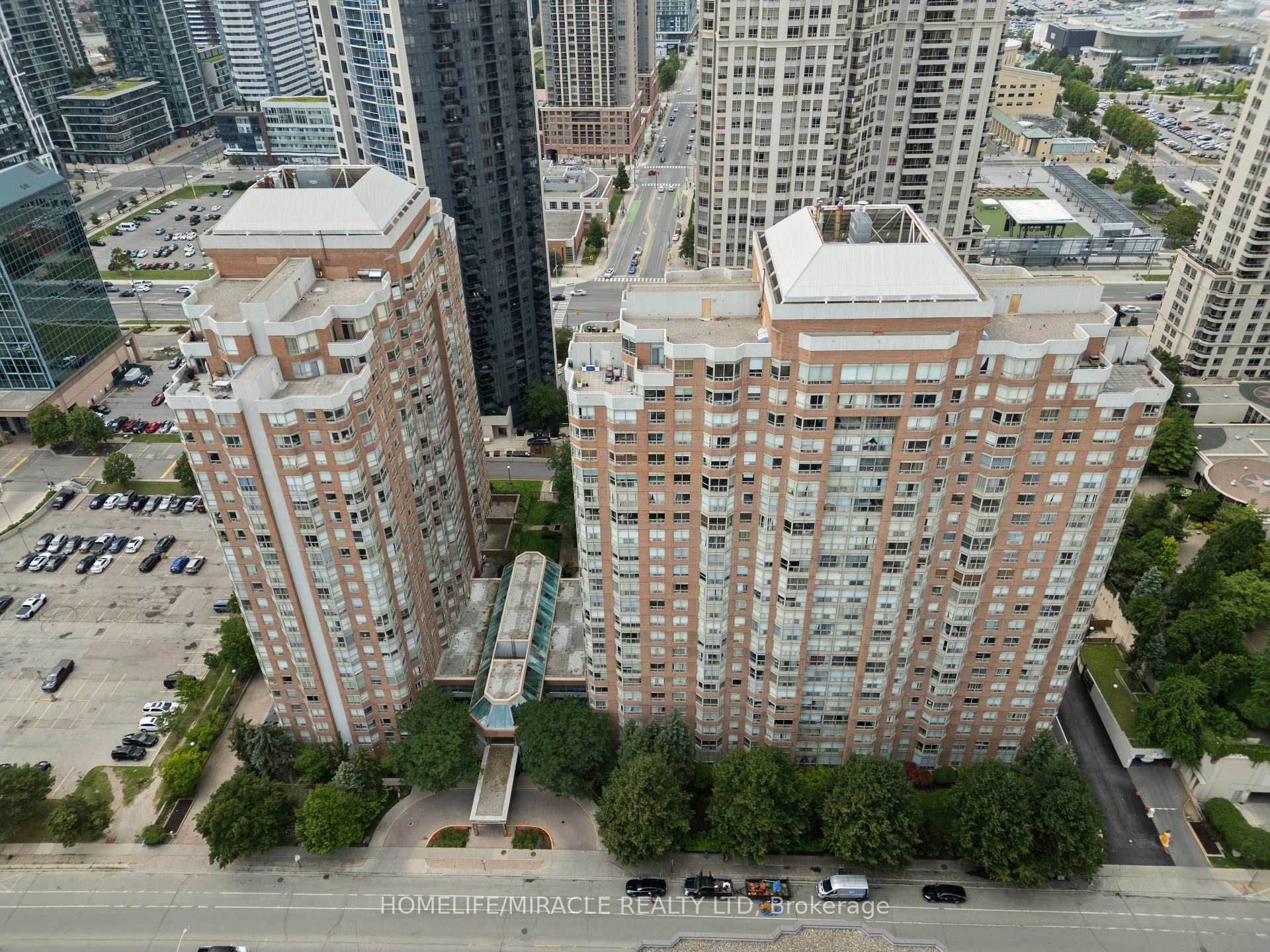Photo 35 of Unit 406, 325 Webb Drive, Mississauga, City Centre — HOMEH