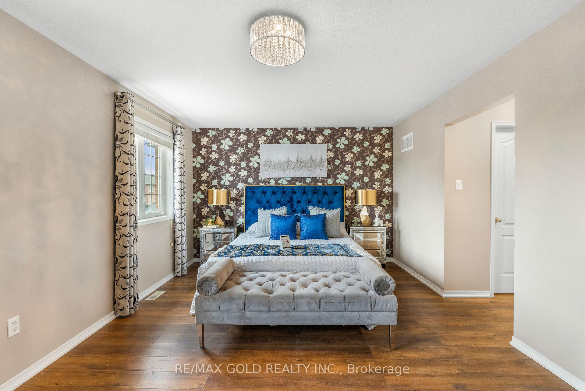 Photo 15 of 54 Sugarberry Drive, Brampton, Credit Valley — HOMEH