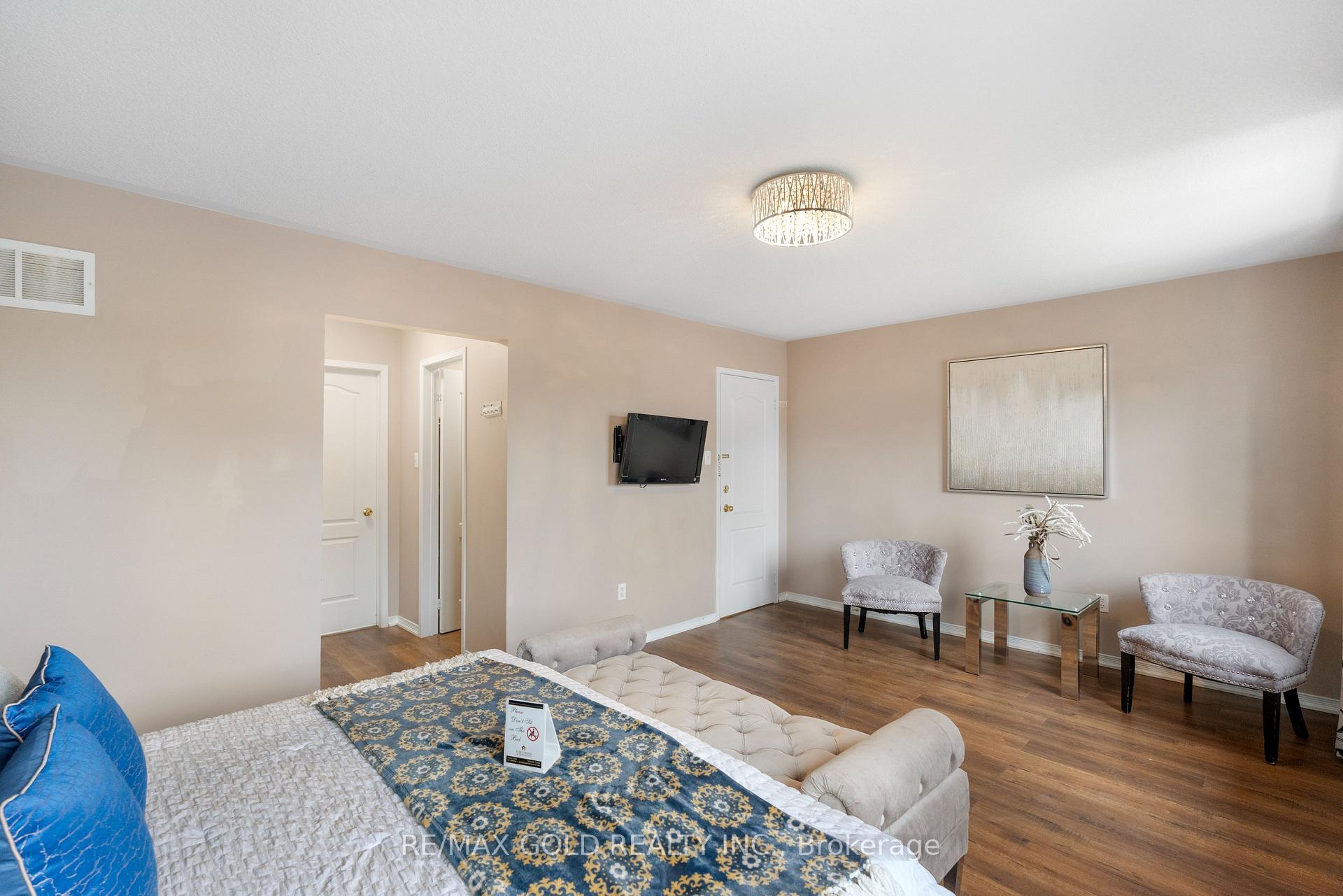 Photo 16 of 54 Sugarberry Drive, Brampton, Credit Valley — HOMEH