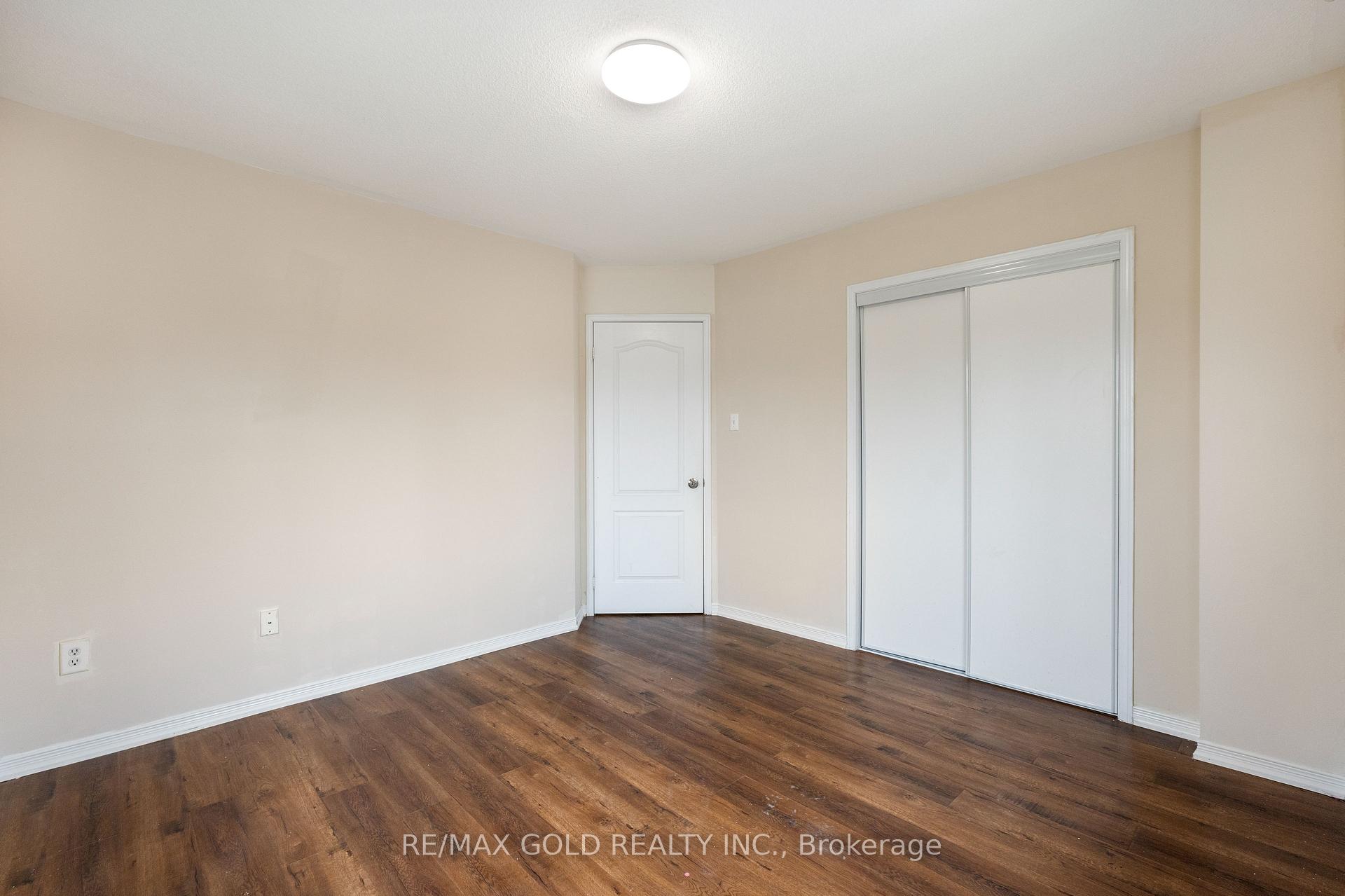 Photo 19 of 54 Sugarberry Drive, Brampton, Credit Valley — HOMEH