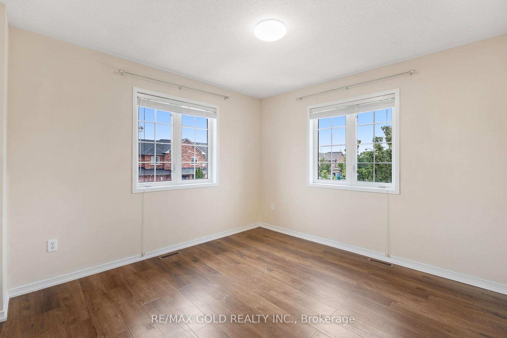Photo 21 of 54 Sugarberry Drive, Brampton, Credit Valley — HOMEH