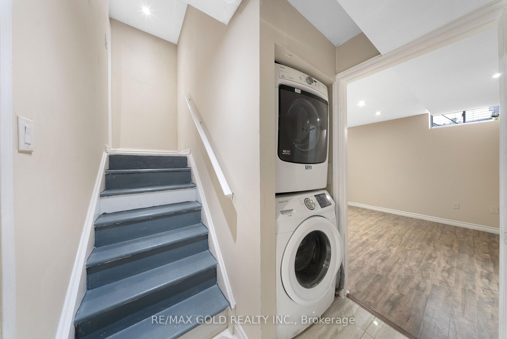 Photo 26 of 54 Sugarberry Drive, Brampton, Credit Valley — HOMEH