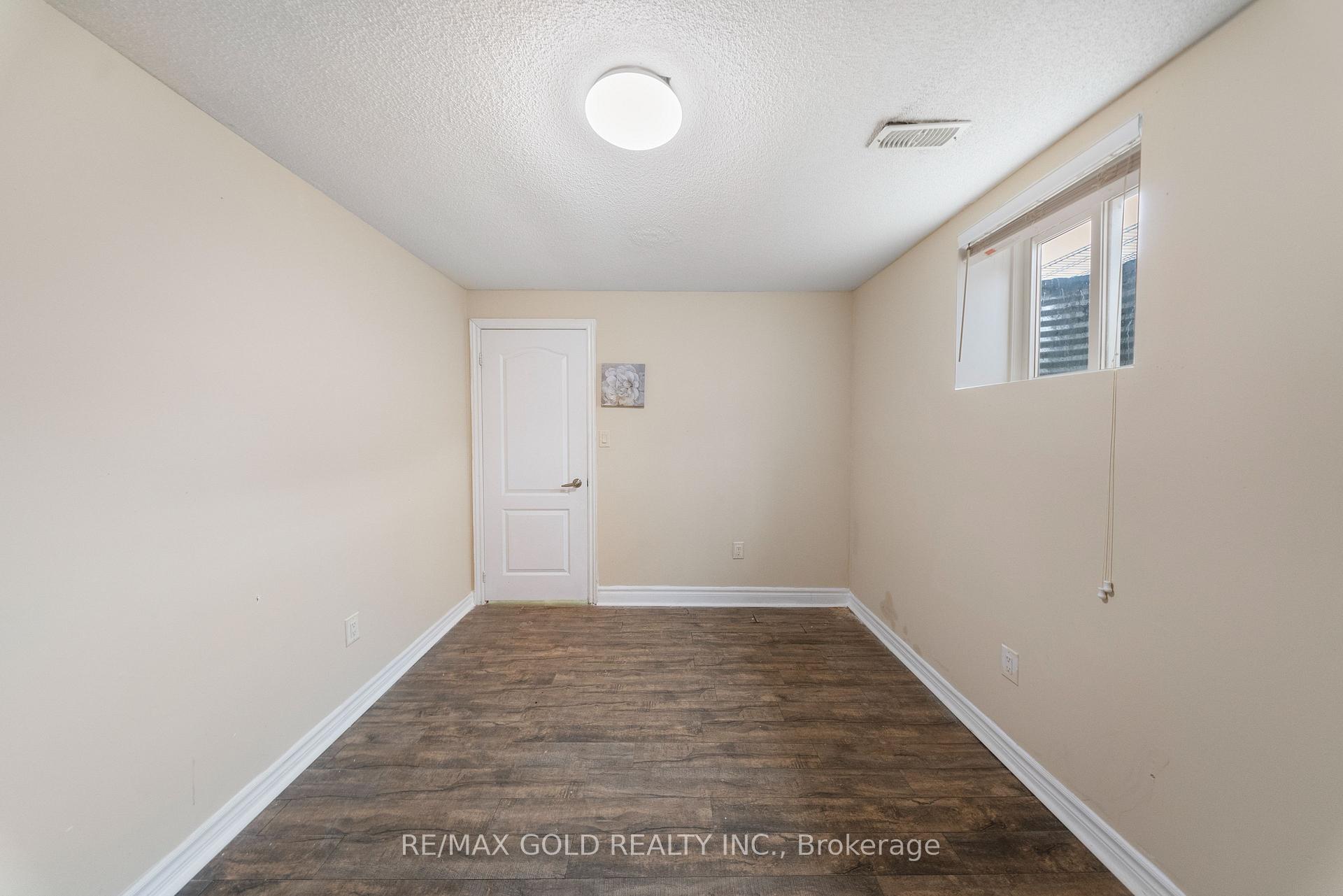 Photo 30 of 54 Sugarberry Drive, Brampton, Credit Valley — HOMEH
